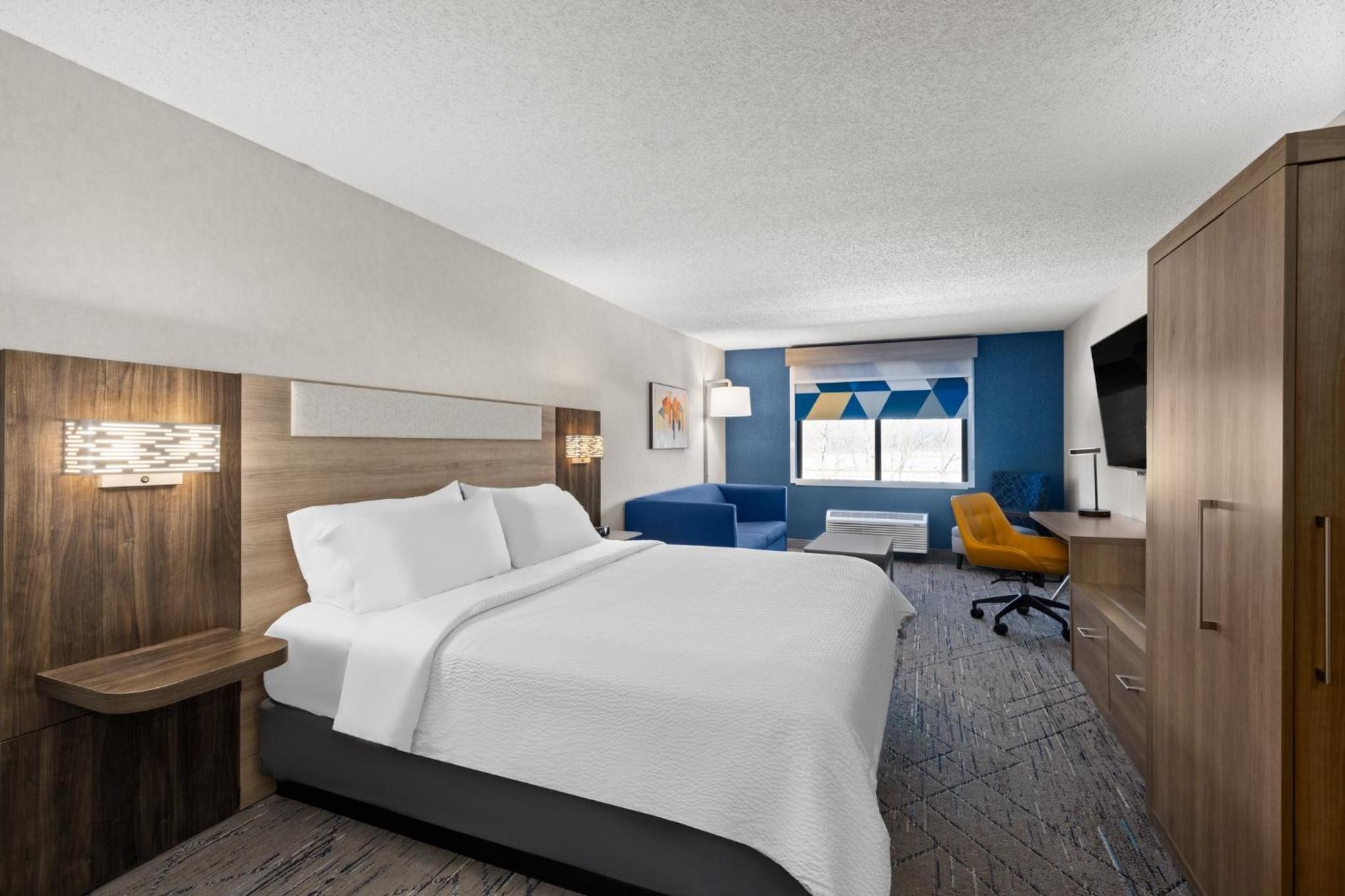 King Suite with Sofa Bed - Photo 1