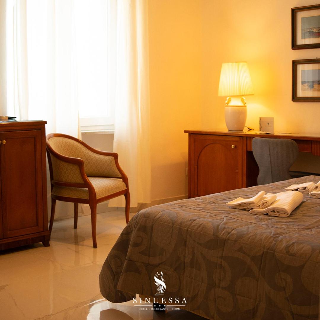 Deluxe Double Room with Balcony and Sea View photo 2