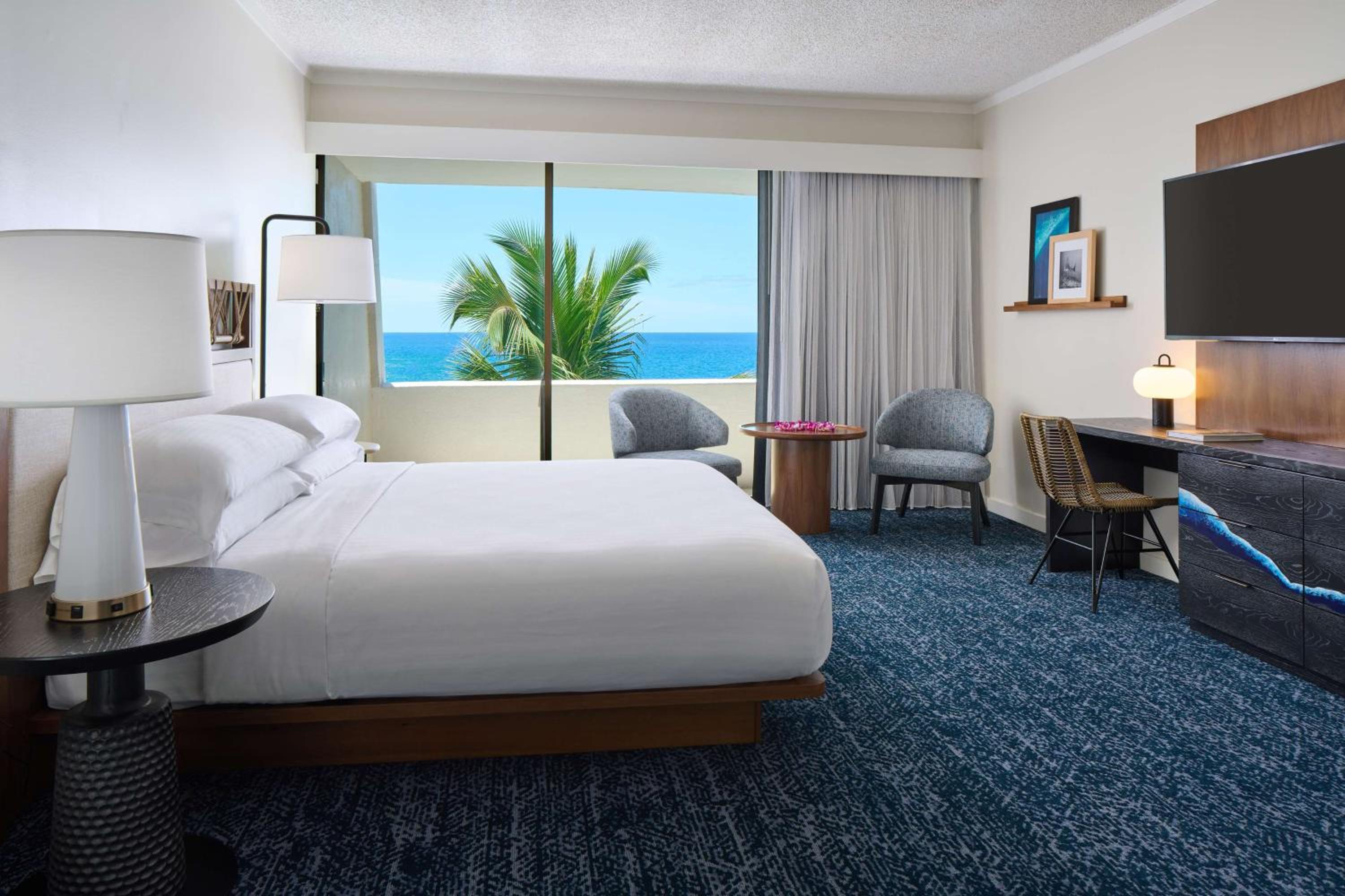 King Suite with Club Ocean Front View
