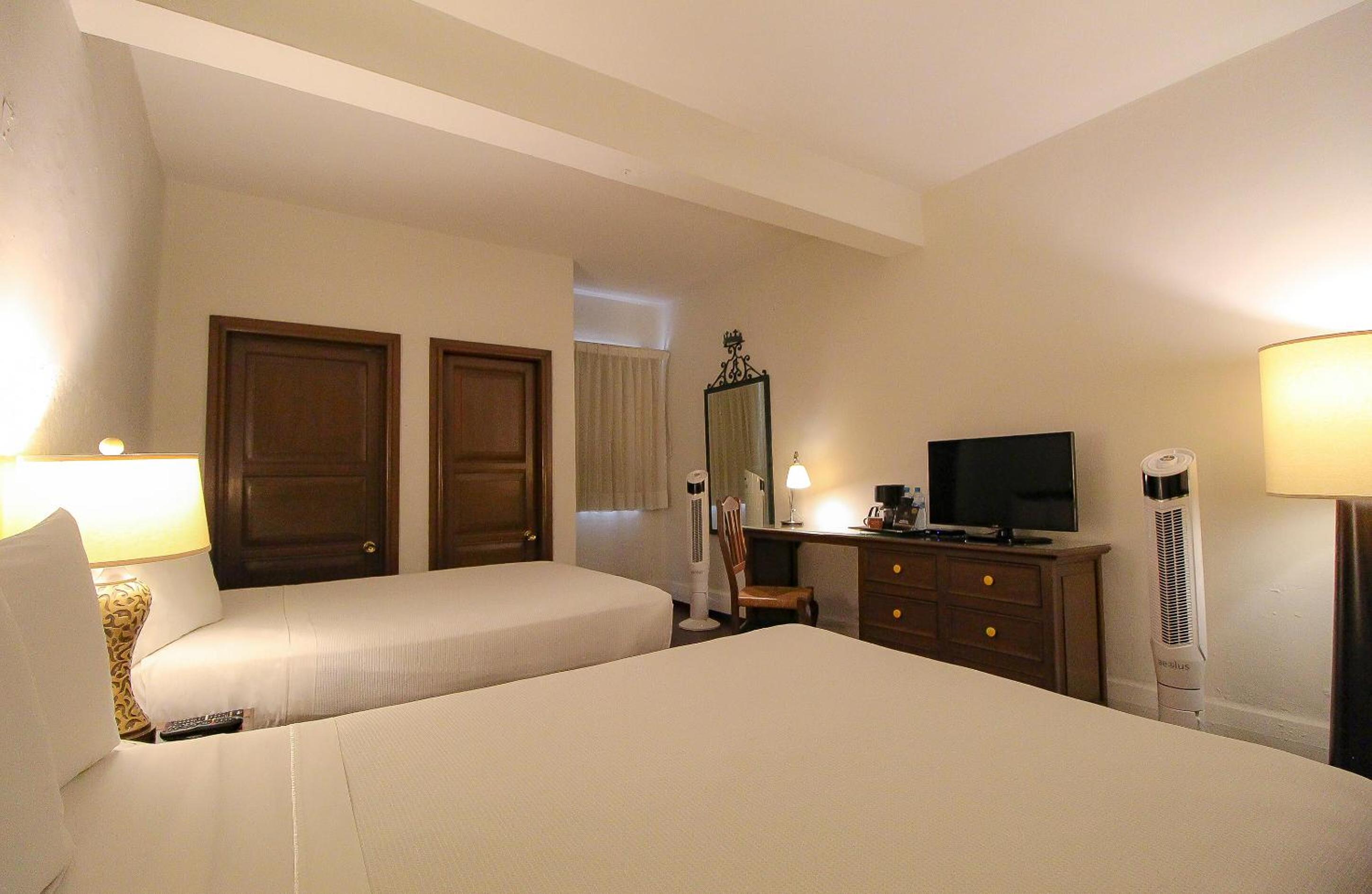 Standard Double Room with Two Double Beds - Photo 8