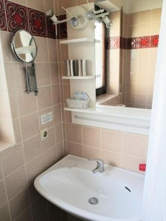 Double Room with Balcony photo 2
