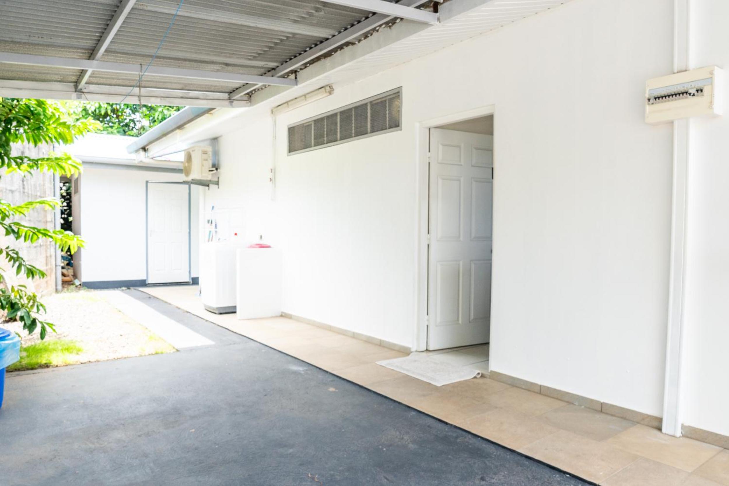 Two-Bedroom House photo 3