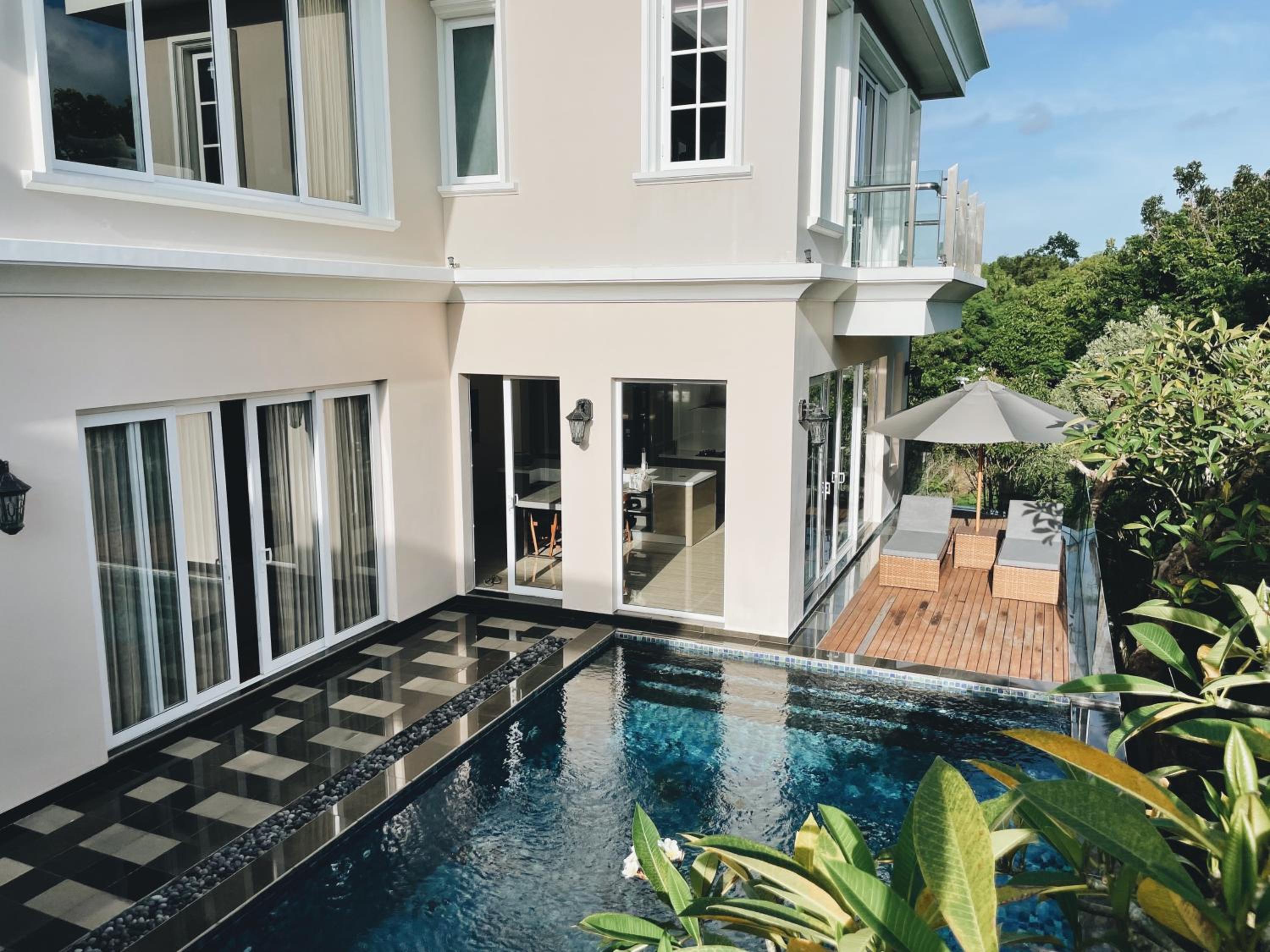 Three-Bedroom Villa - Photo 49