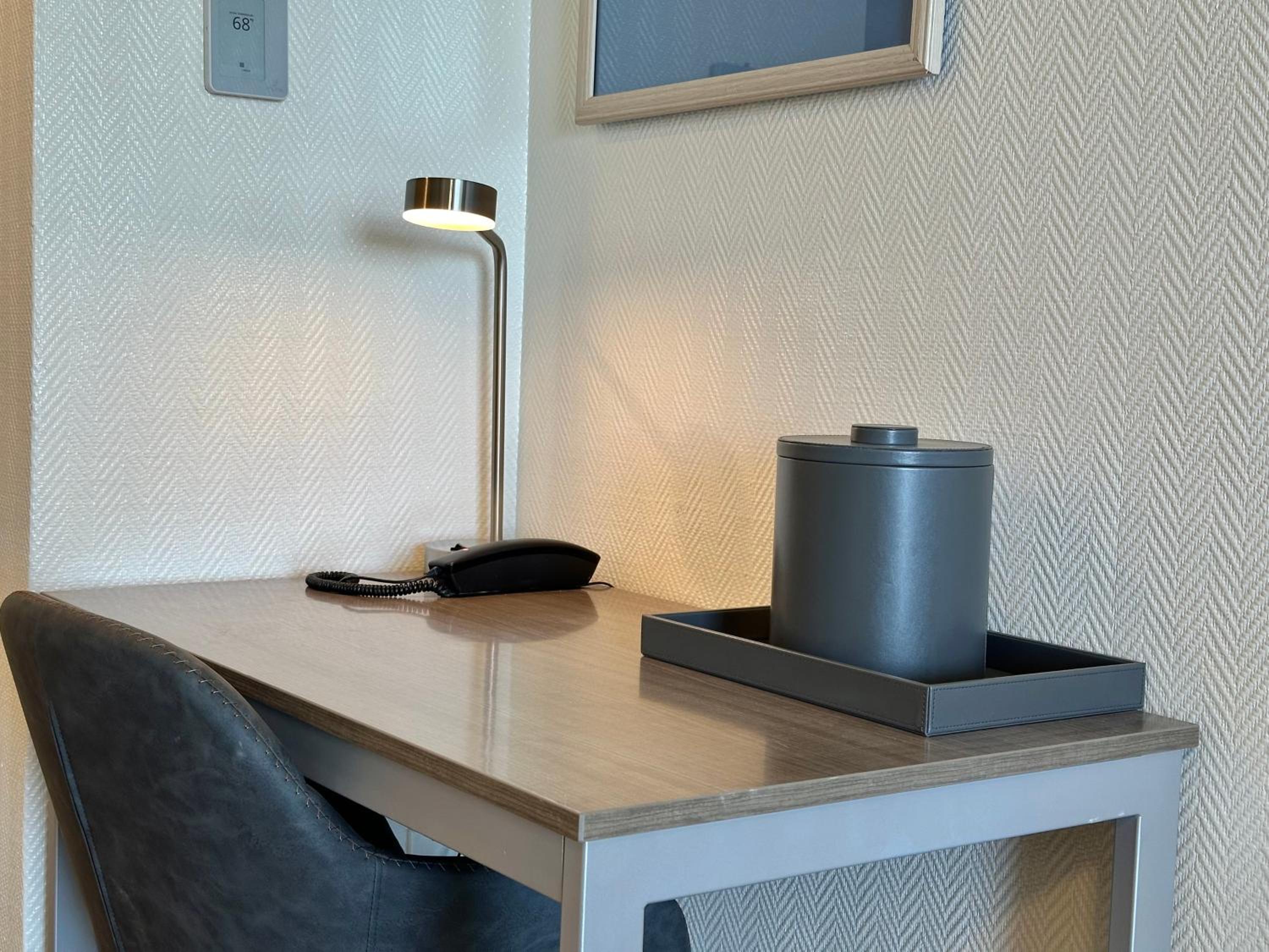 Deluxe Suite - Photo 3