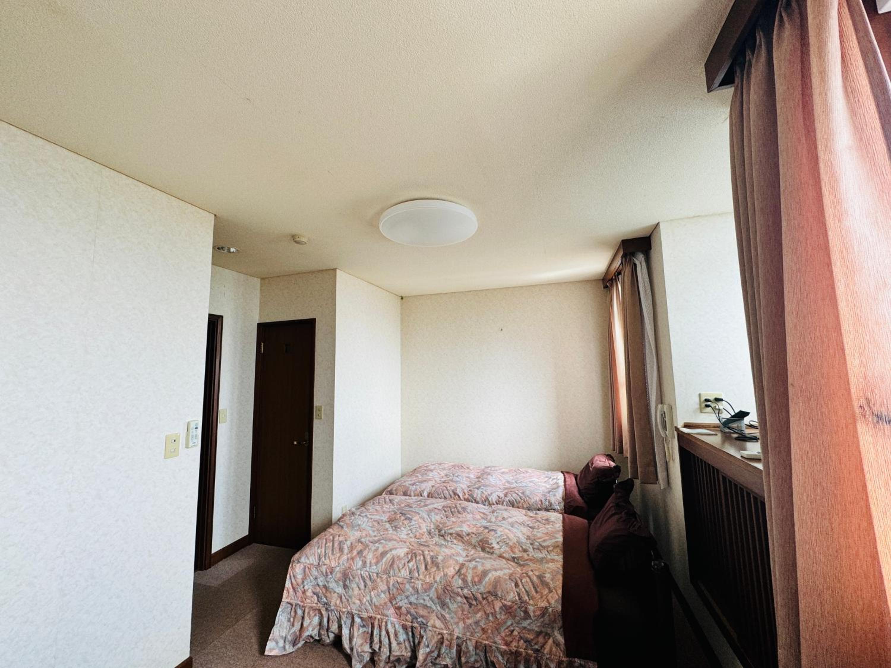 Twin Room with Mountain View photo 2