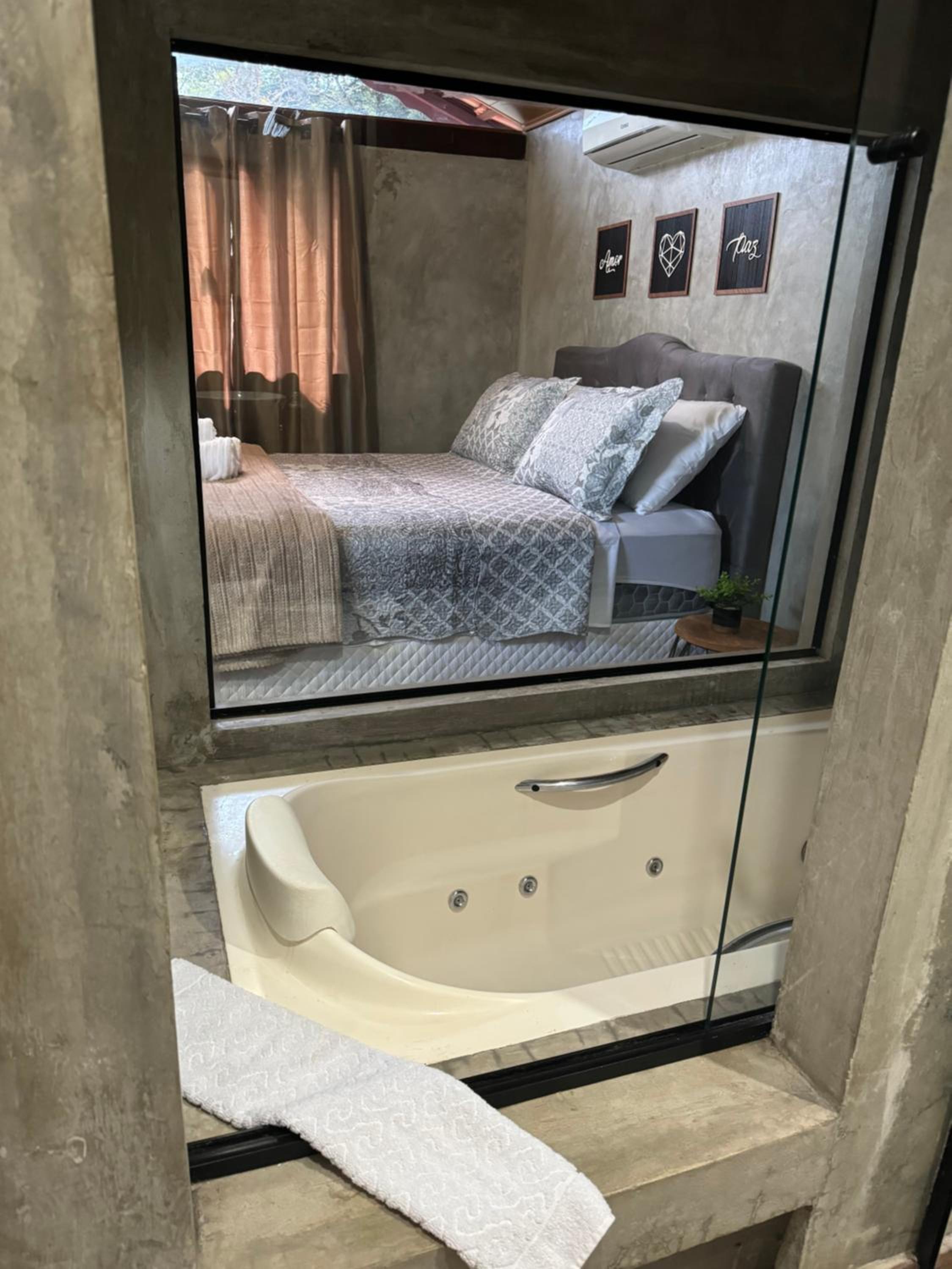 Double Room with Spa Bath photo 3