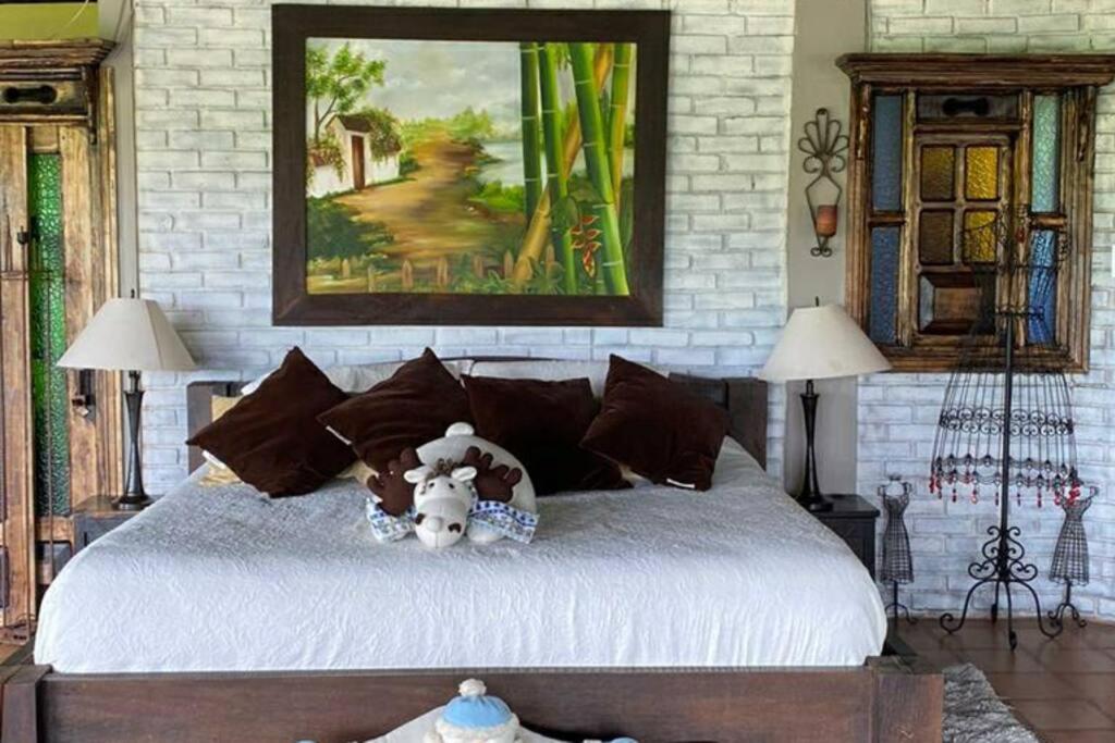 One-Bedroom House photo 1