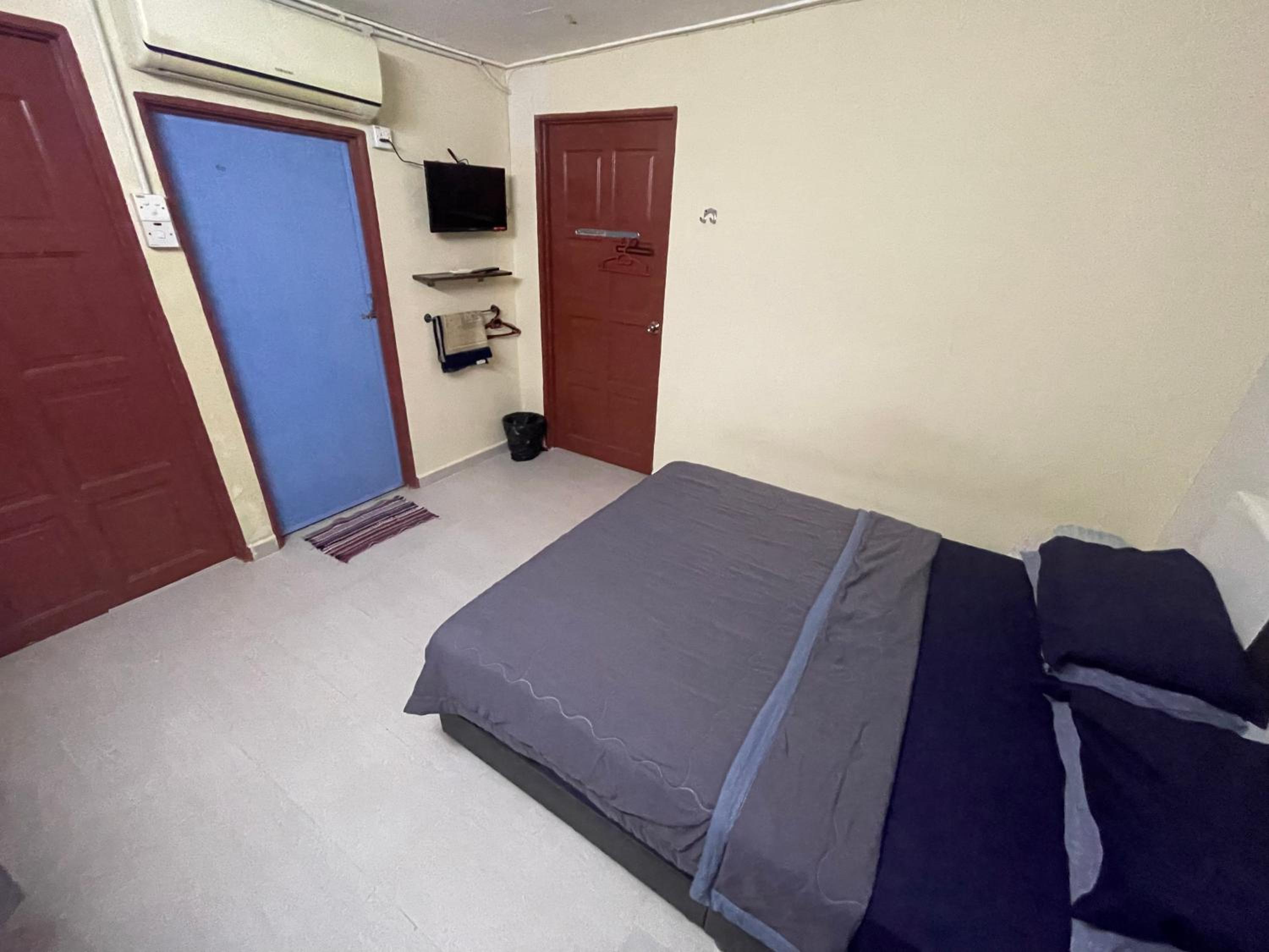 Budget Double Room photo 2
