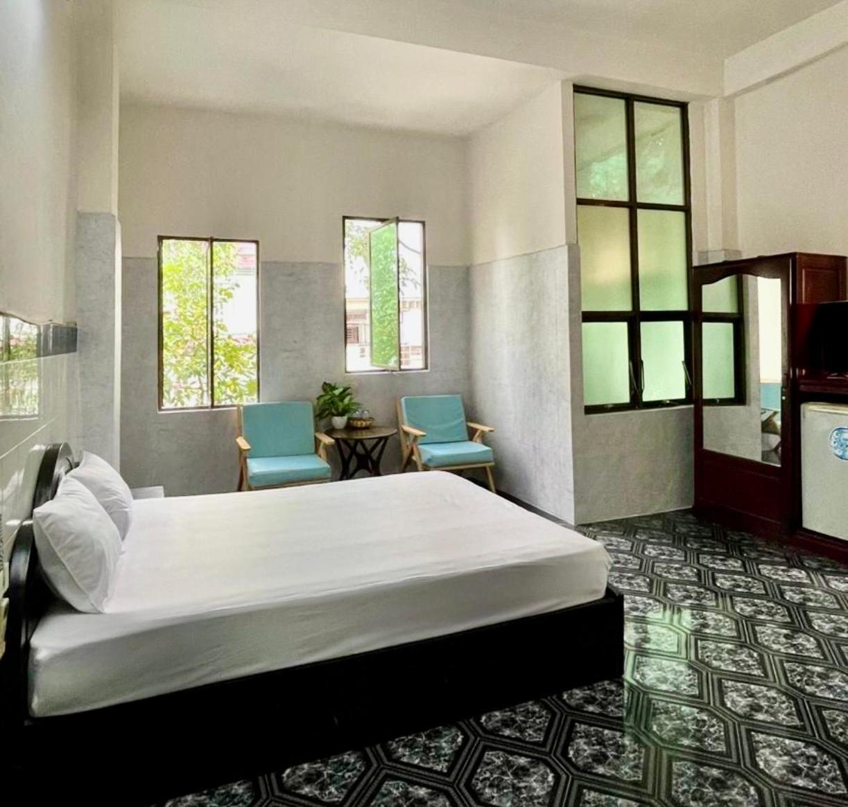 Large Double Room