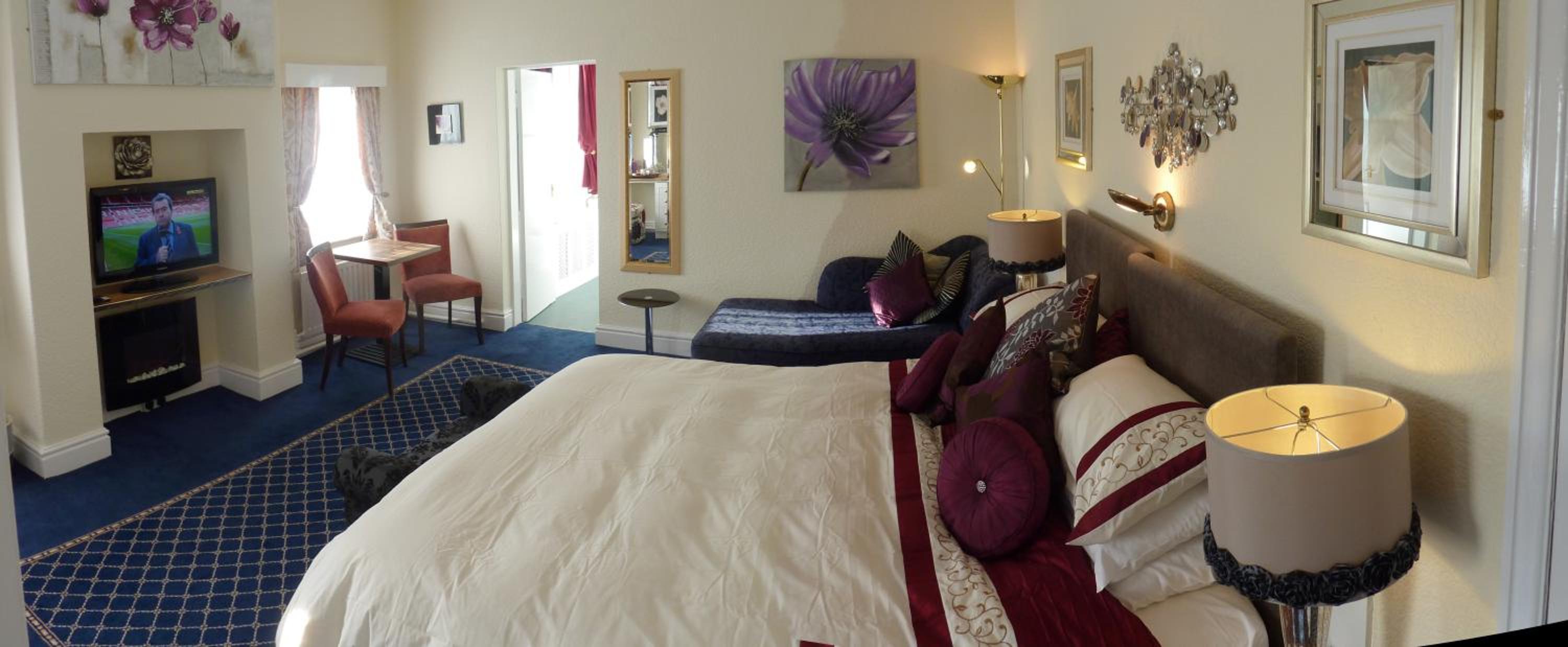 Double Room - Photo 3