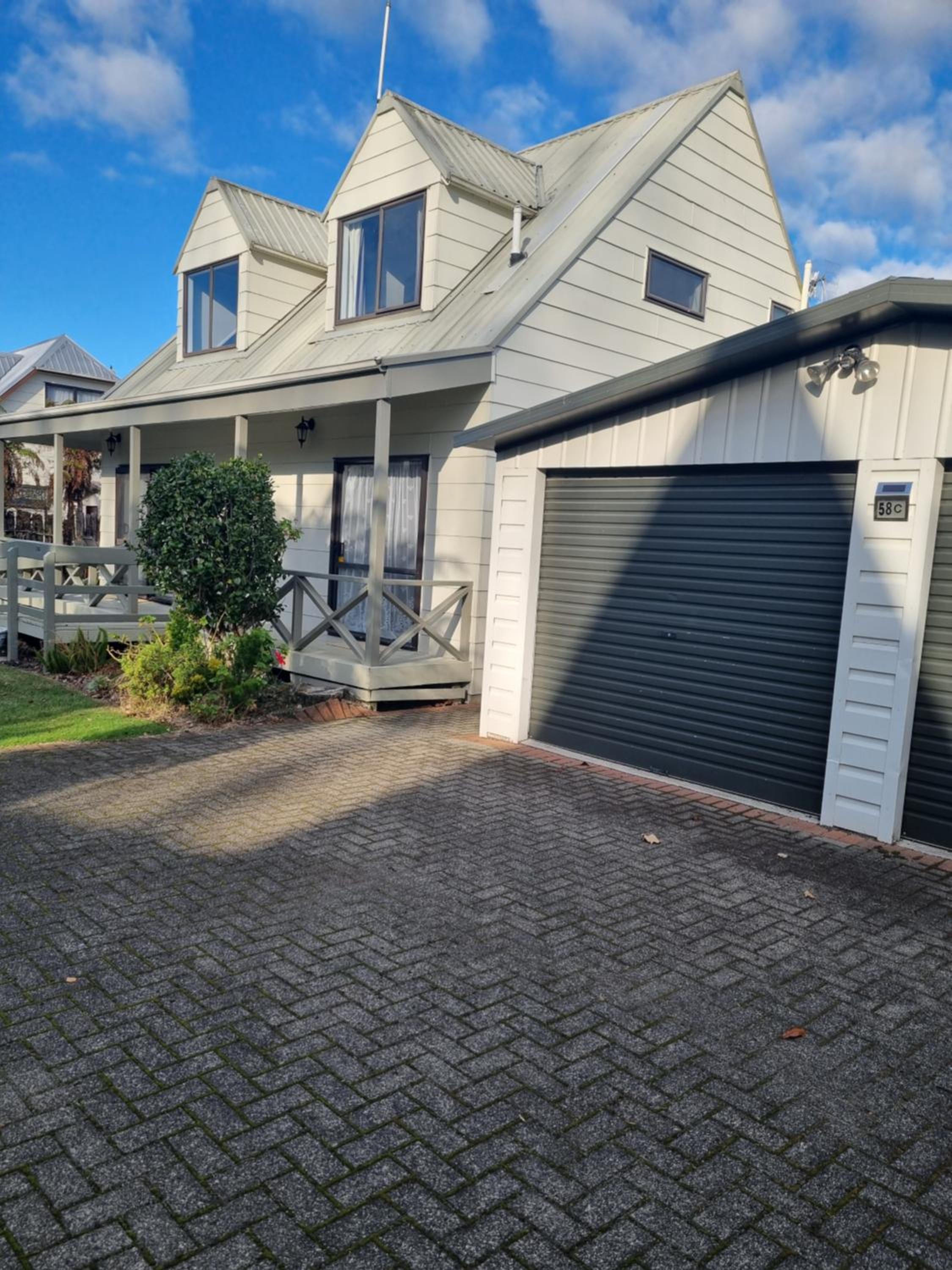 Three-Bedroom House photo 1