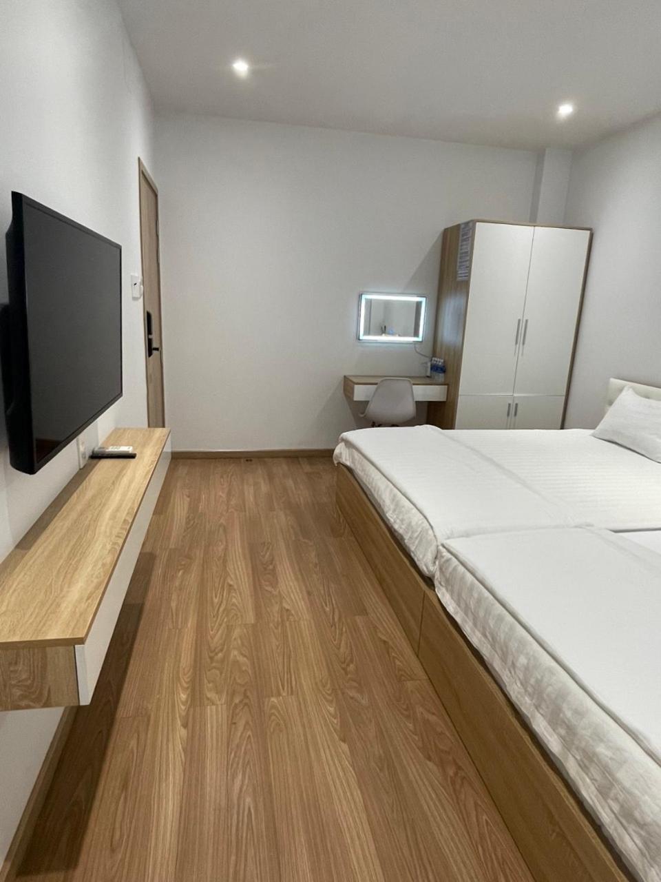 Deluxe Queen Room with Two Queen Beds photo 2