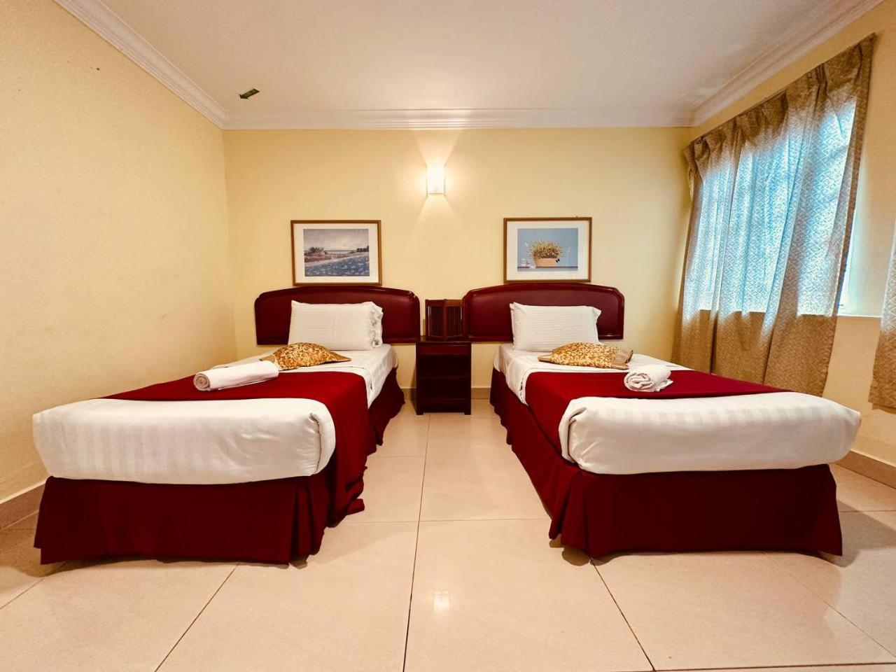 Budget Twin Room - Photo 3