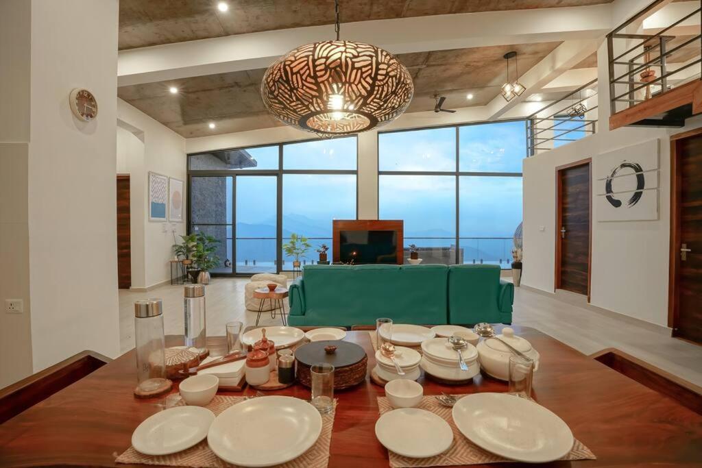 Three-Bedroom Villa photo 3