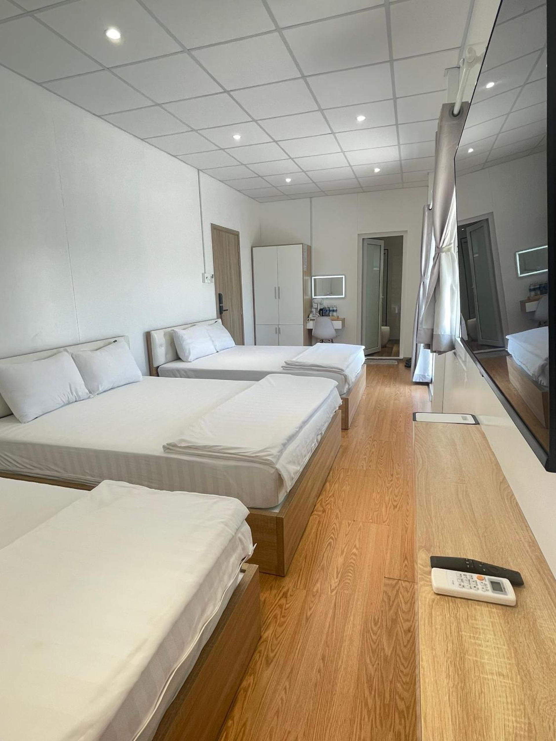 Family Suite with Balcony photo 2