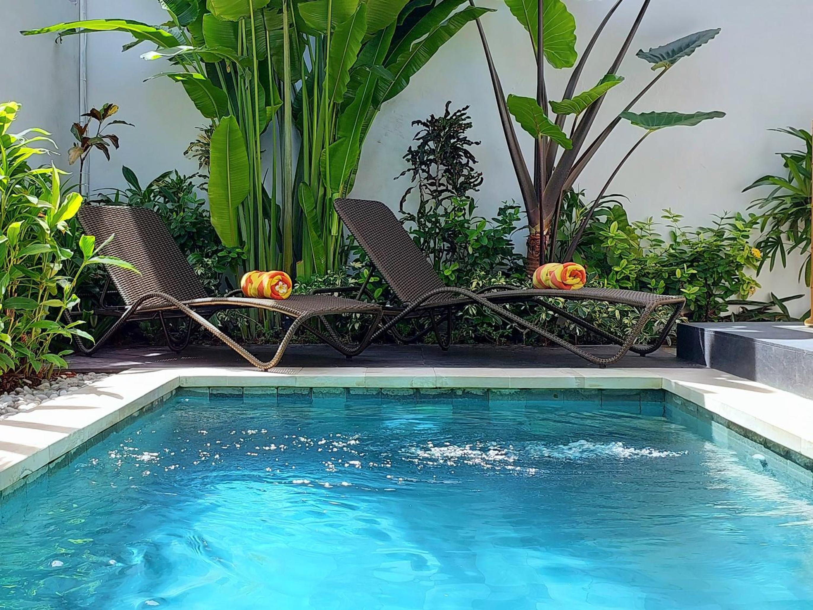 Villa with Private Pool - Photo 7