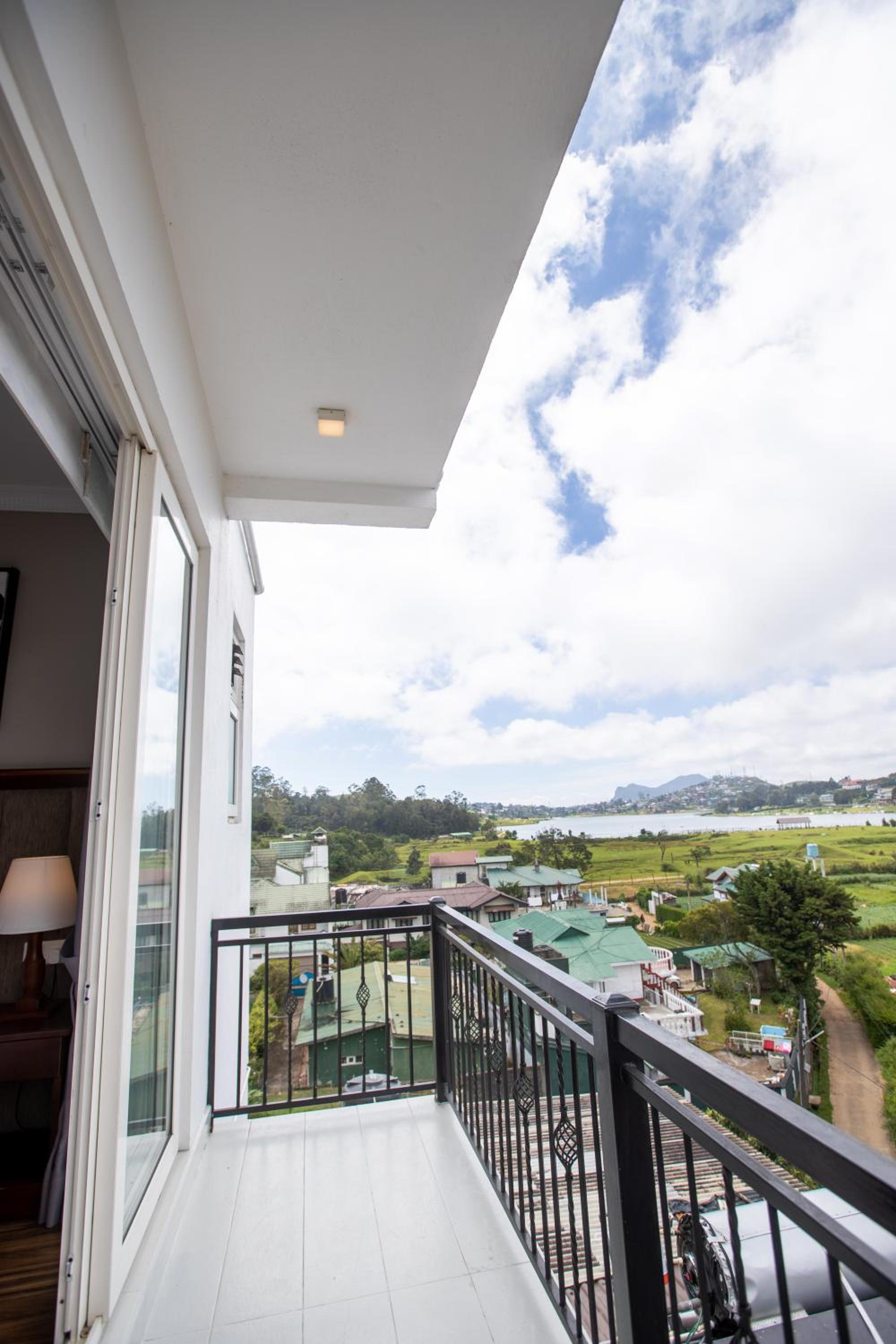 Triple Room with Lake View photo 3