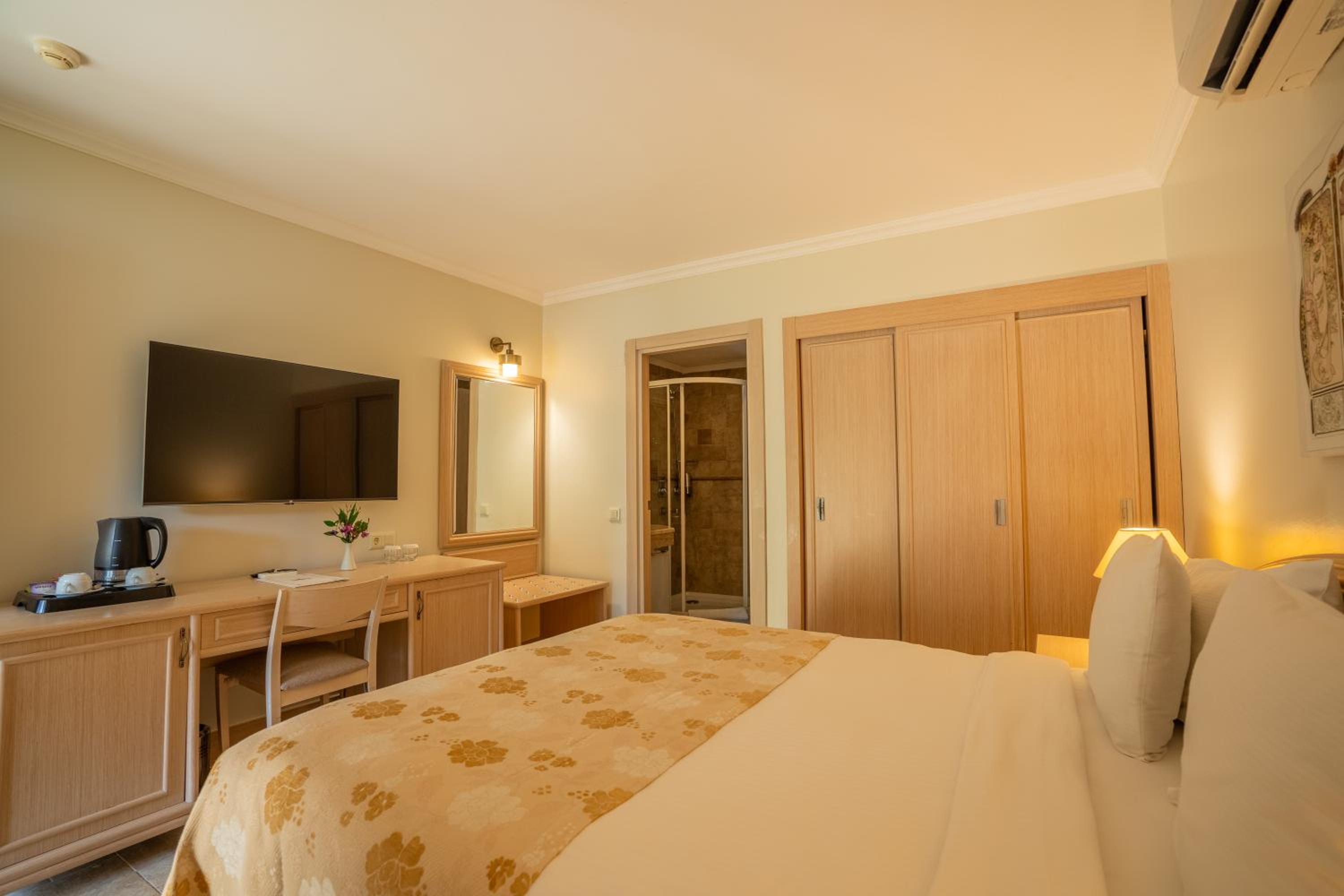 Standard Double Room photo 1