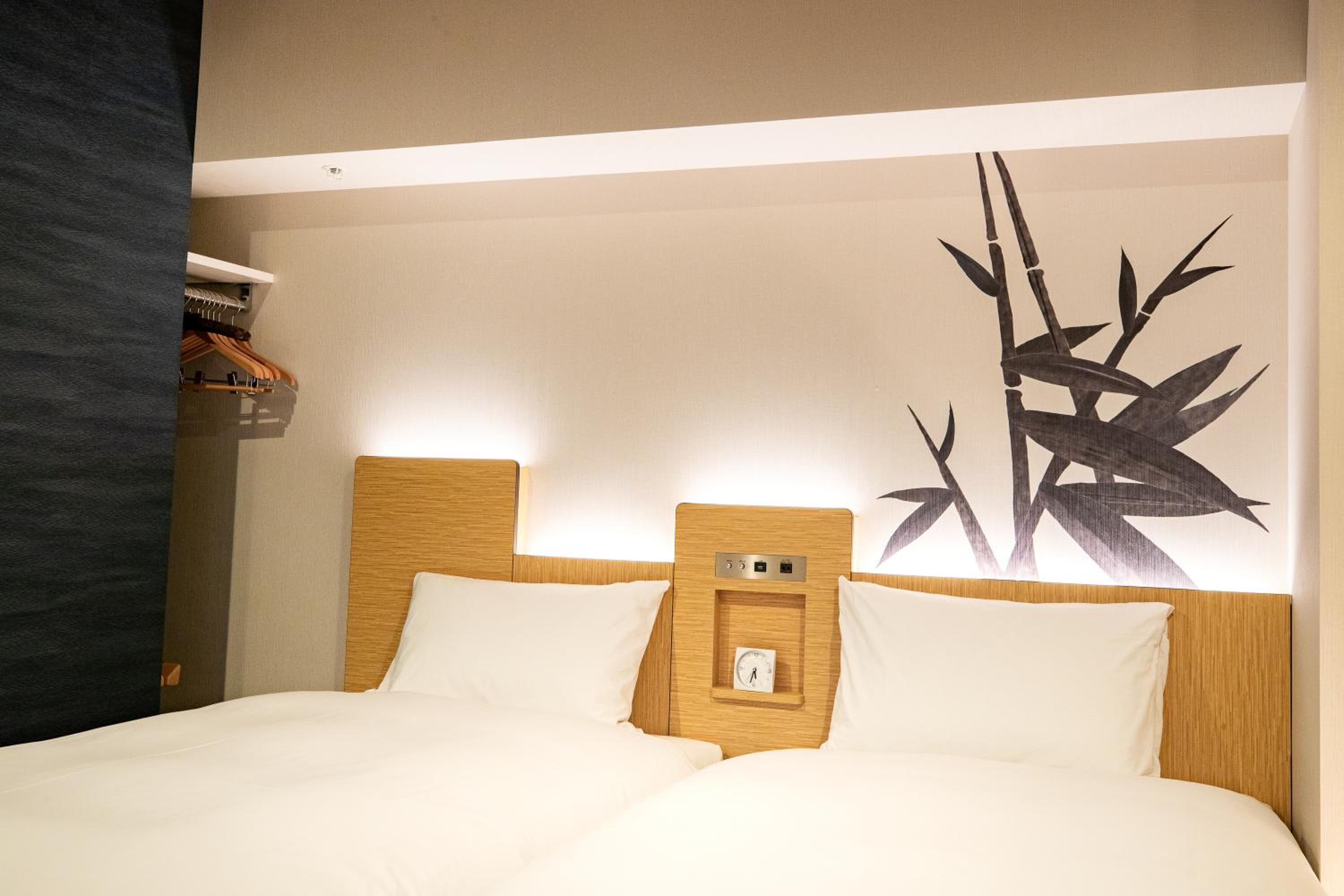 Hollywood Twin Room - Non-Smoking - Photo 1