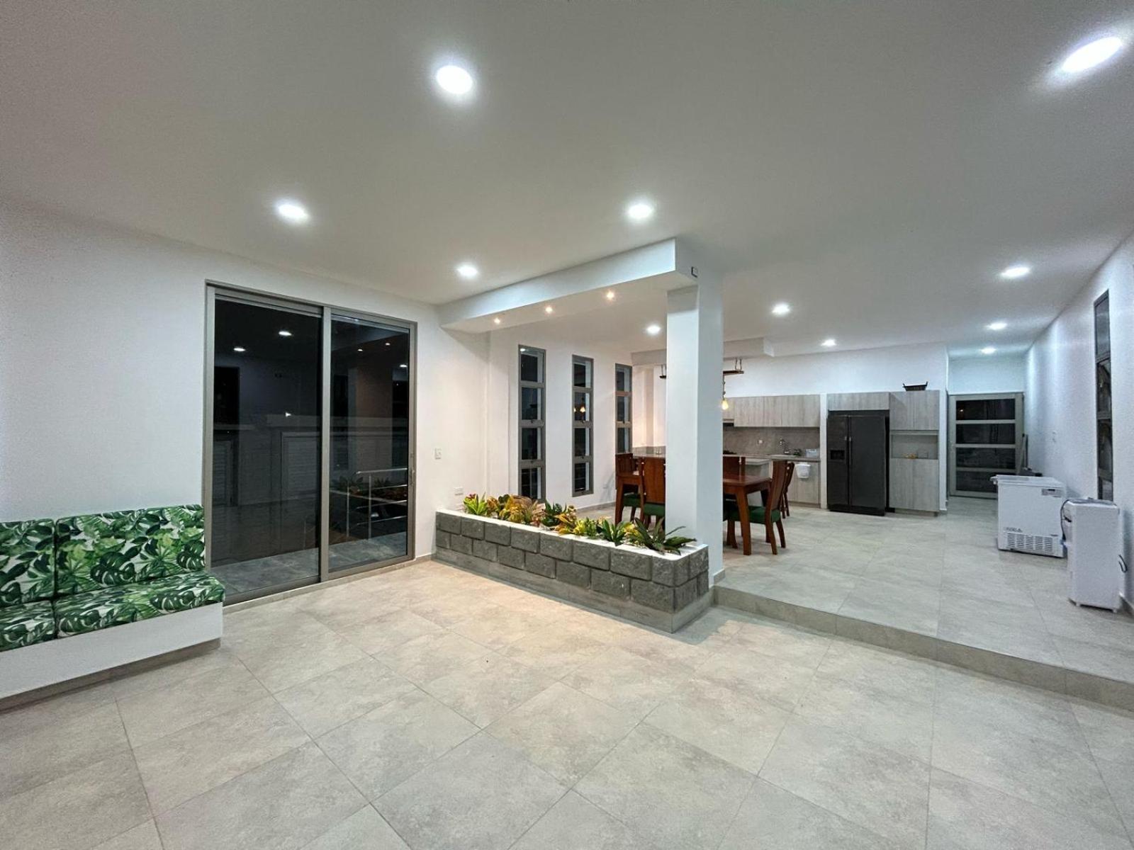 Four-Bedroom House photo 1