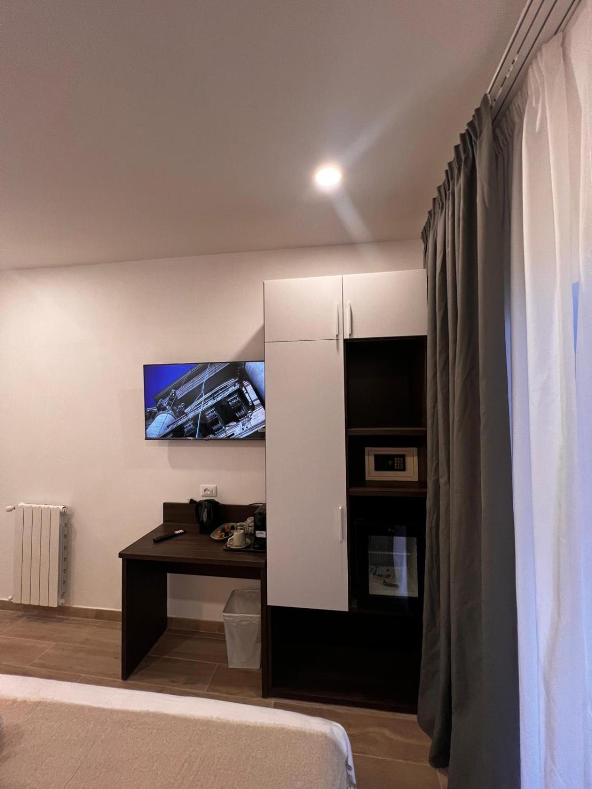 Deluxe Triple Room photo 2