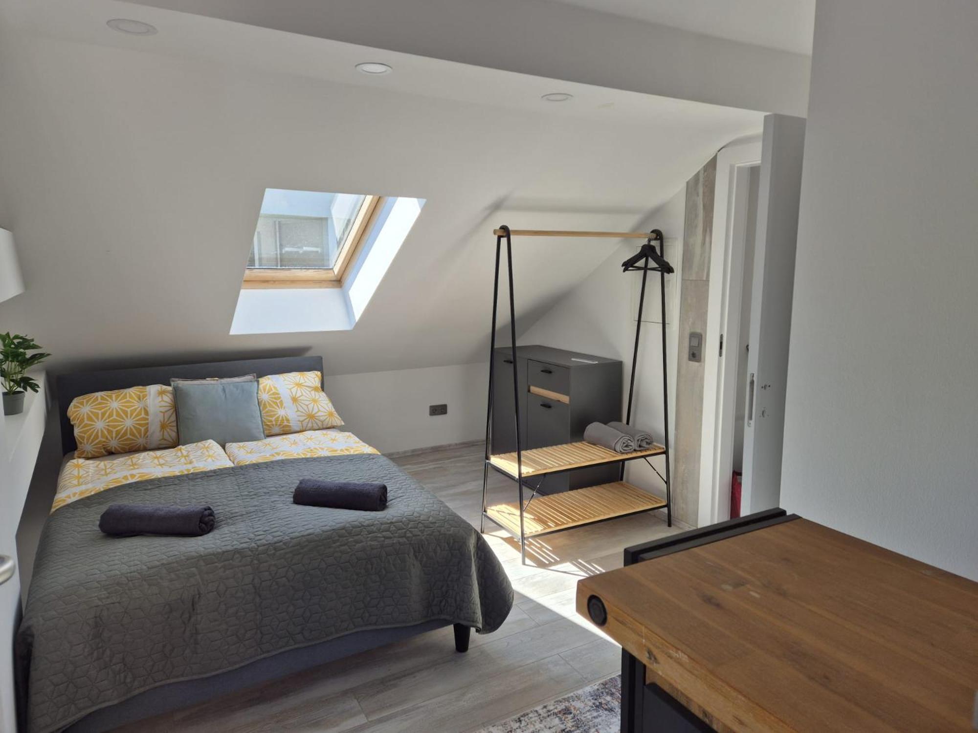 One-Bedroom Apartment photo 1