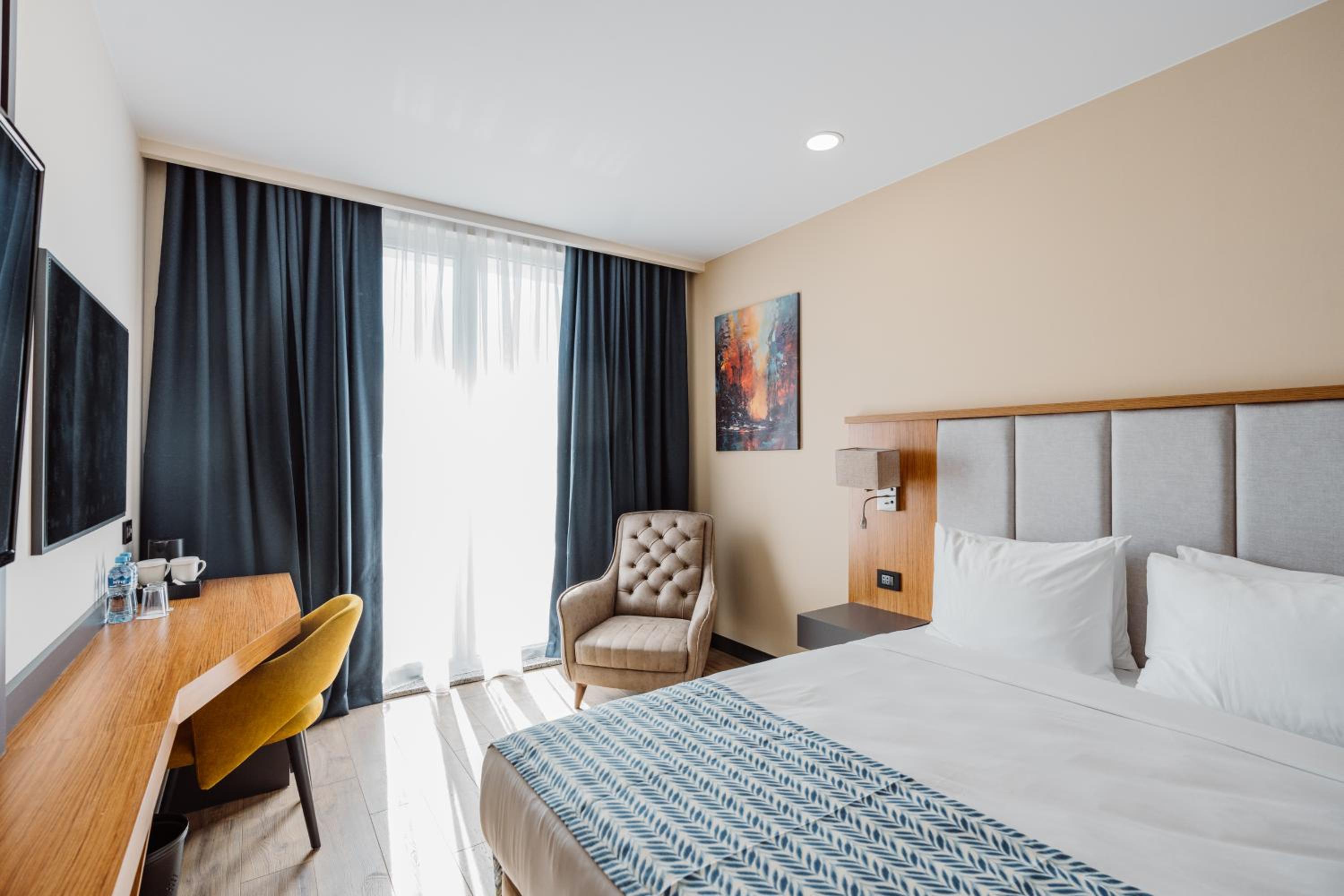 Standard Double Room - Photo 3