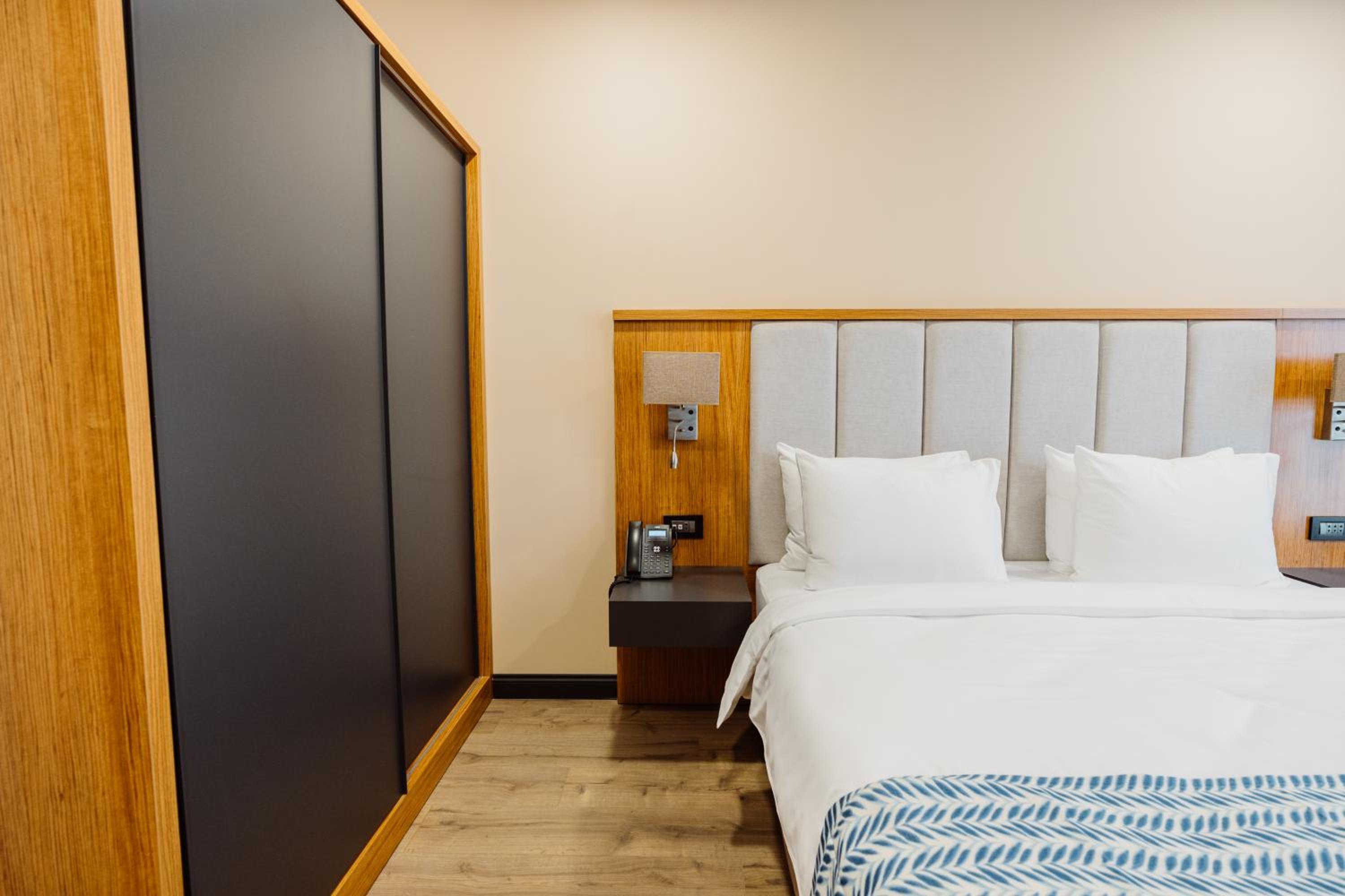Standard Double Room - Photo 4