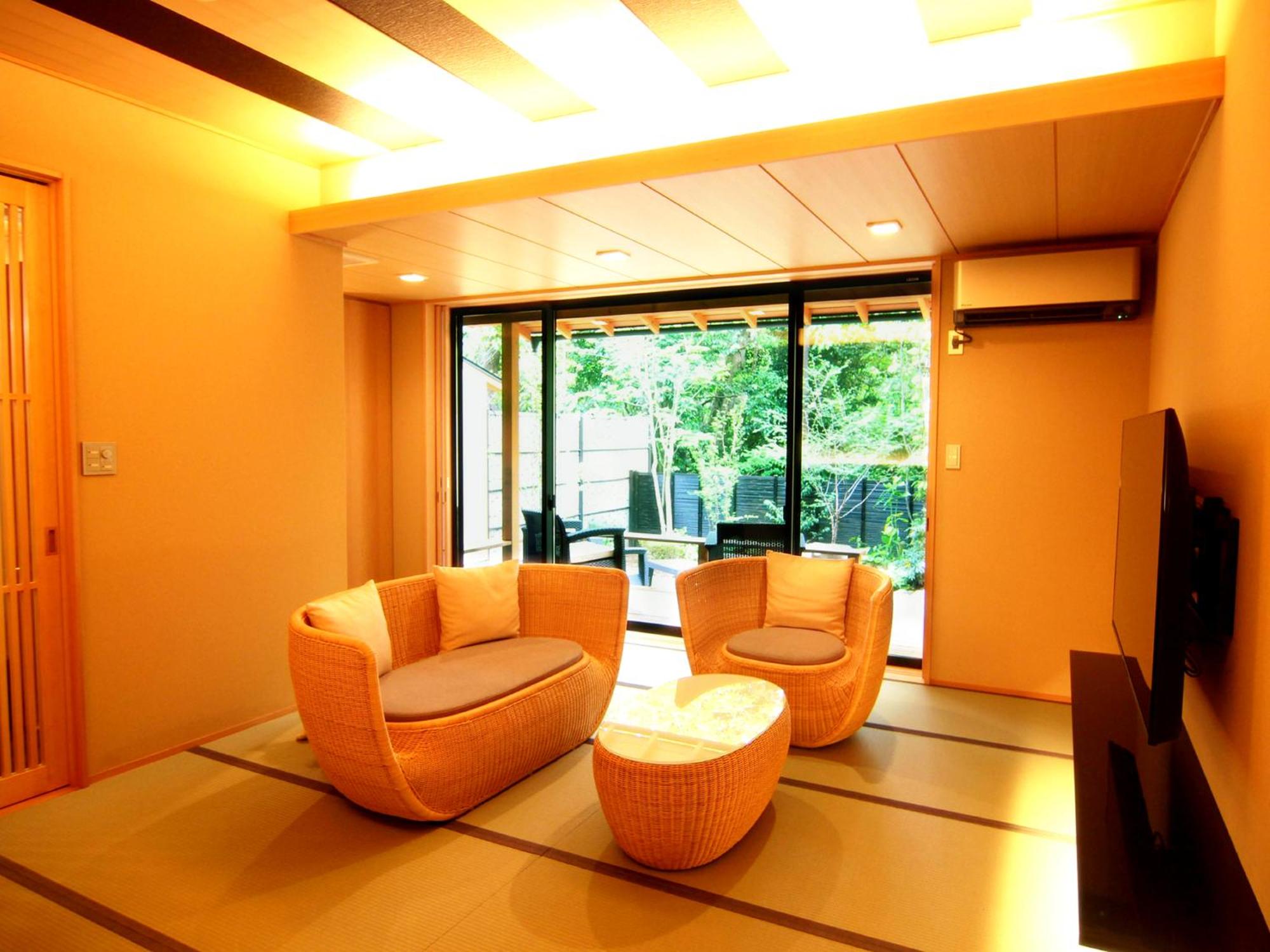 Twin Room A with Toilet and Garden - Non-Smoking - Adult Only photo 3