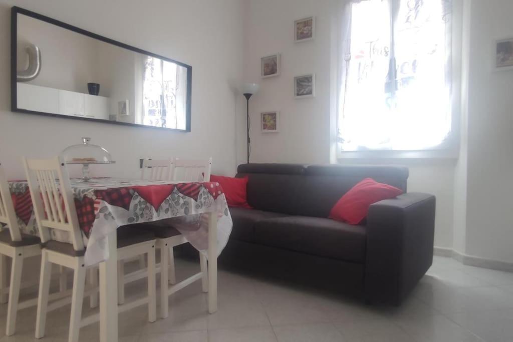 One-Bedroom Apartment with Terrace photo 2