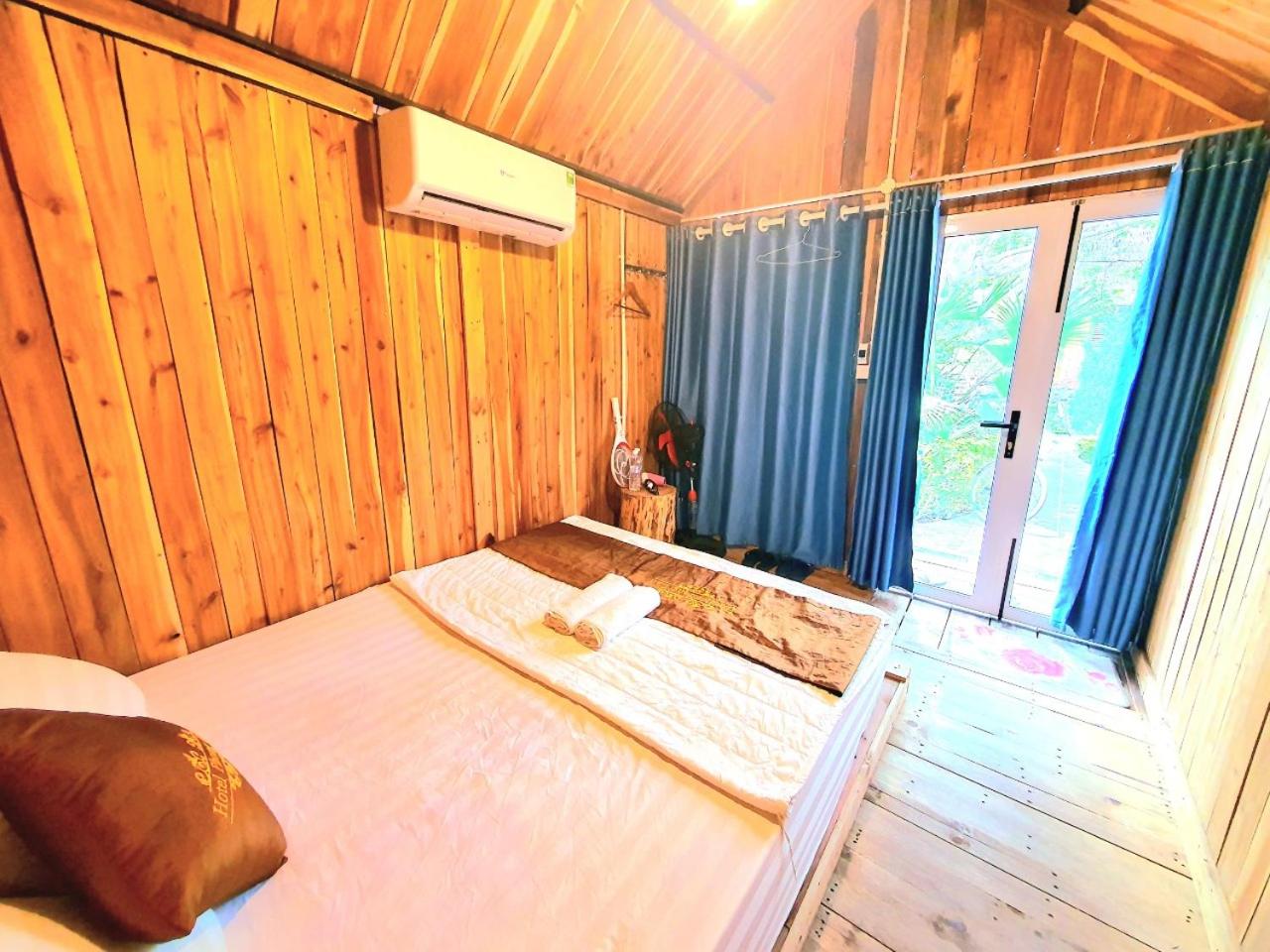 Bungalow With Garden View photo 2