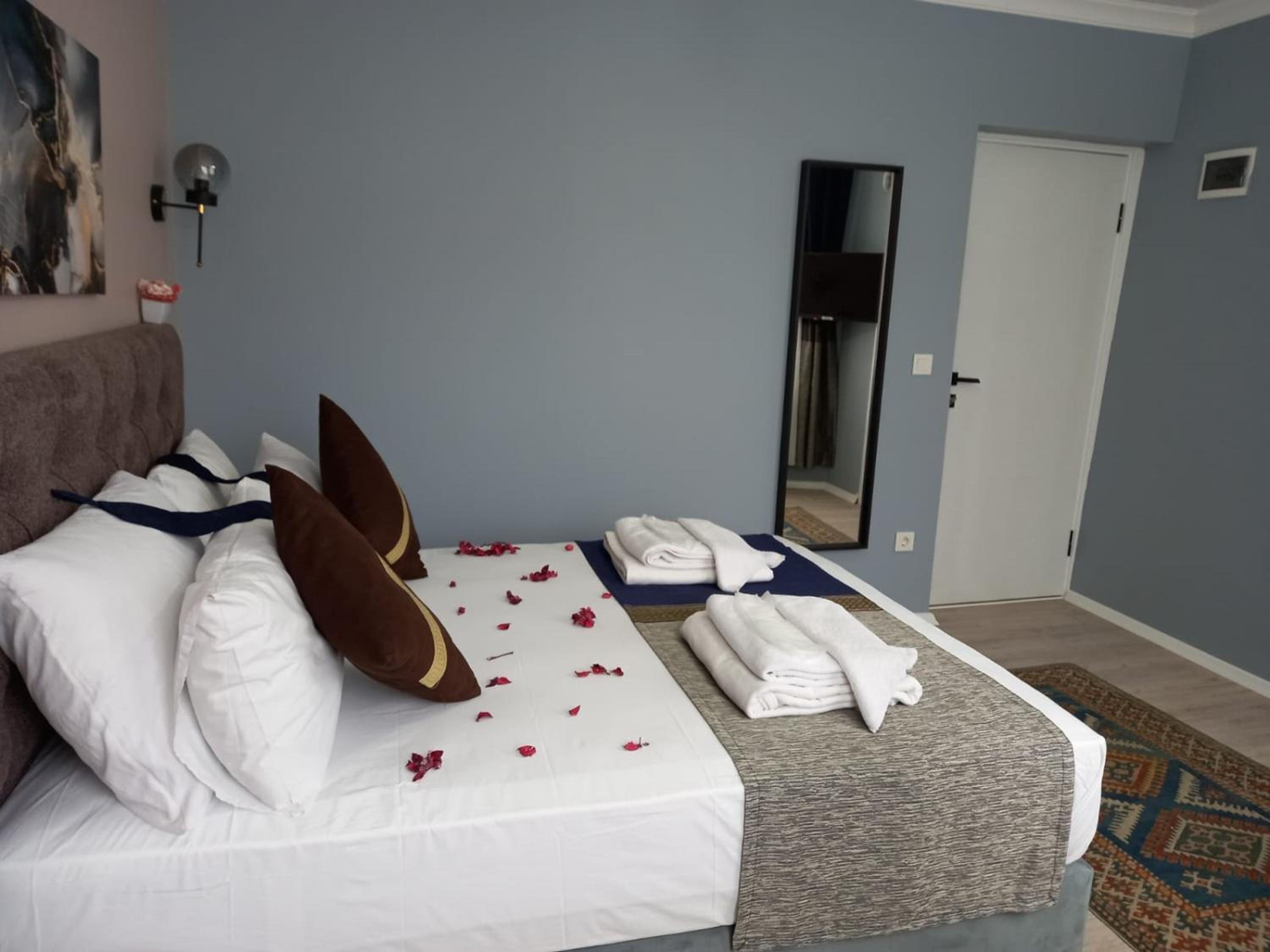 Double Room with Private Bathroom photo 2