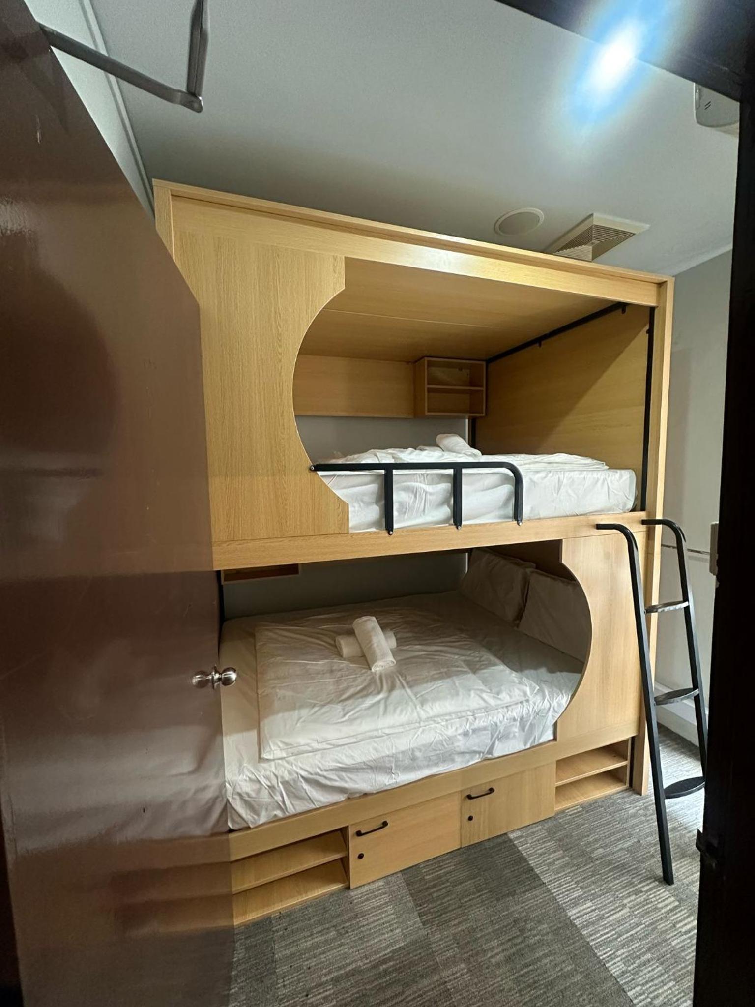 Bunk Bed In Mixed Dormitory Room photo 3