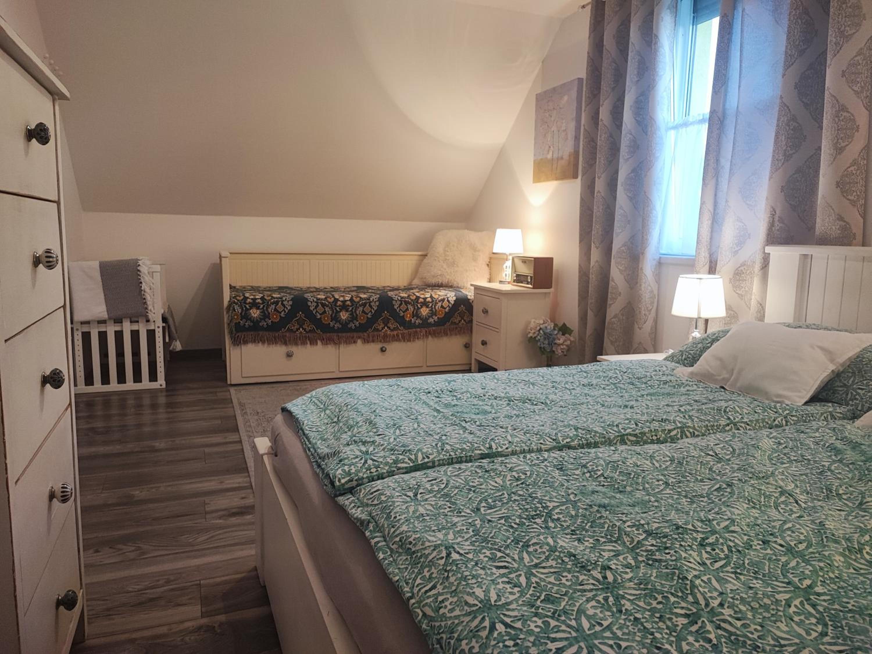 Three-Bedroom Villa - Photo 9