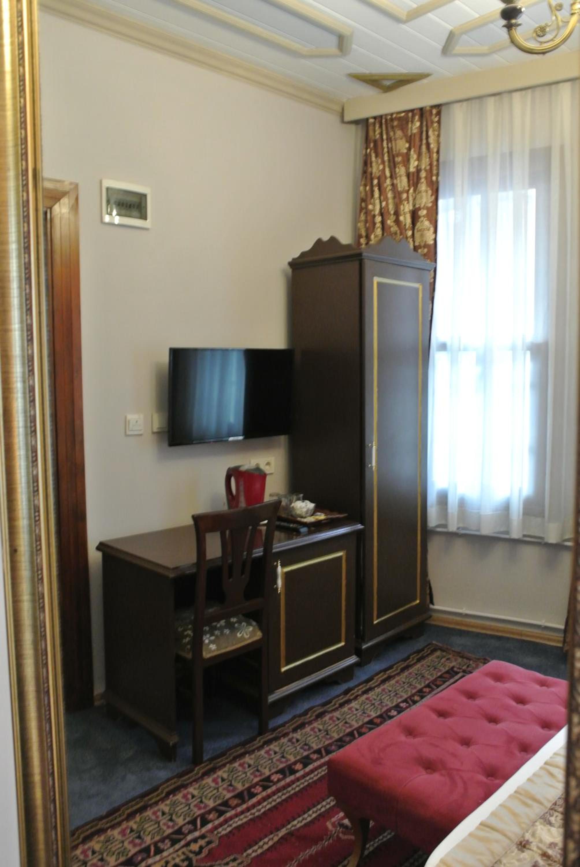 Budget Double Room photo 1