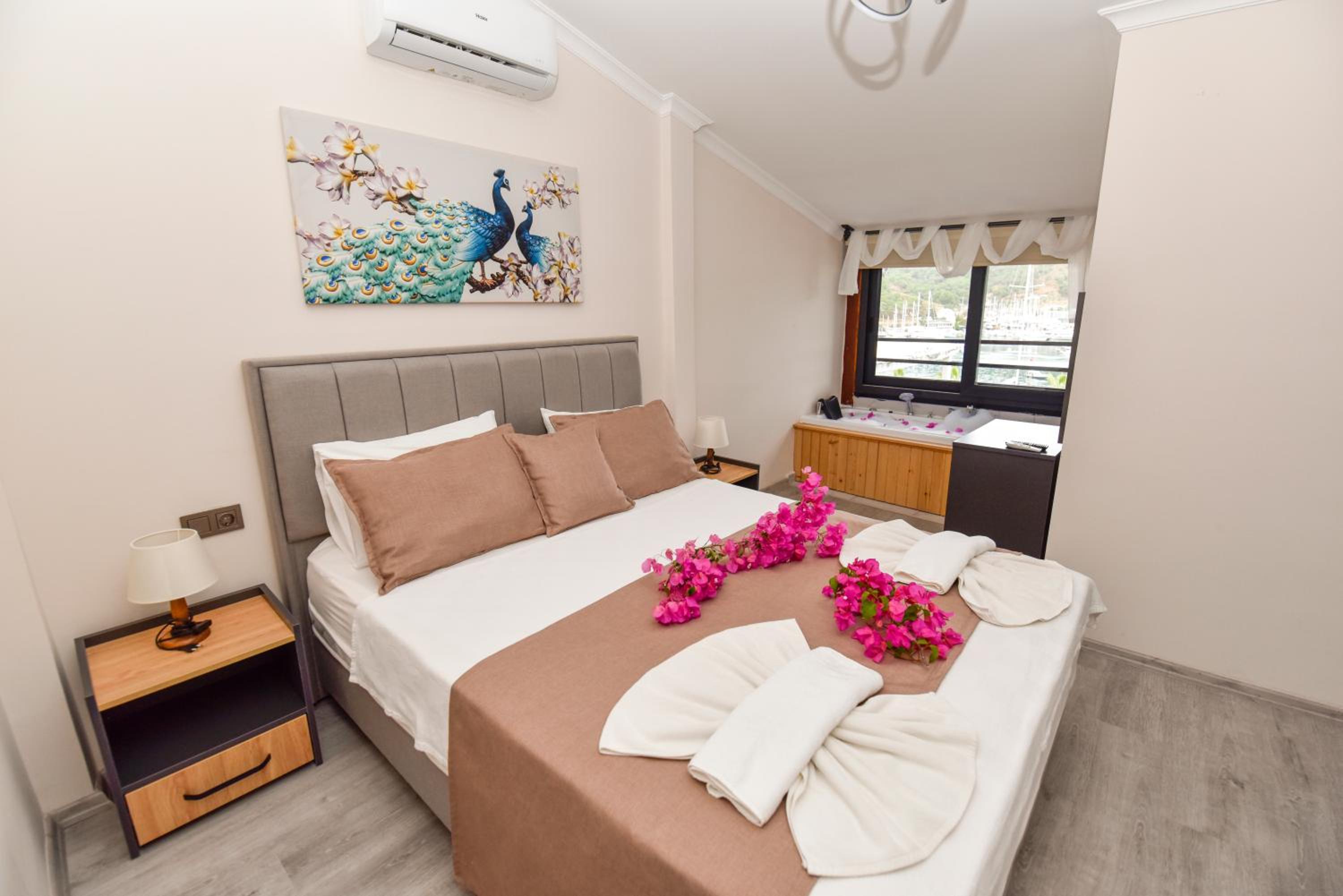 King Suite with Sea View
