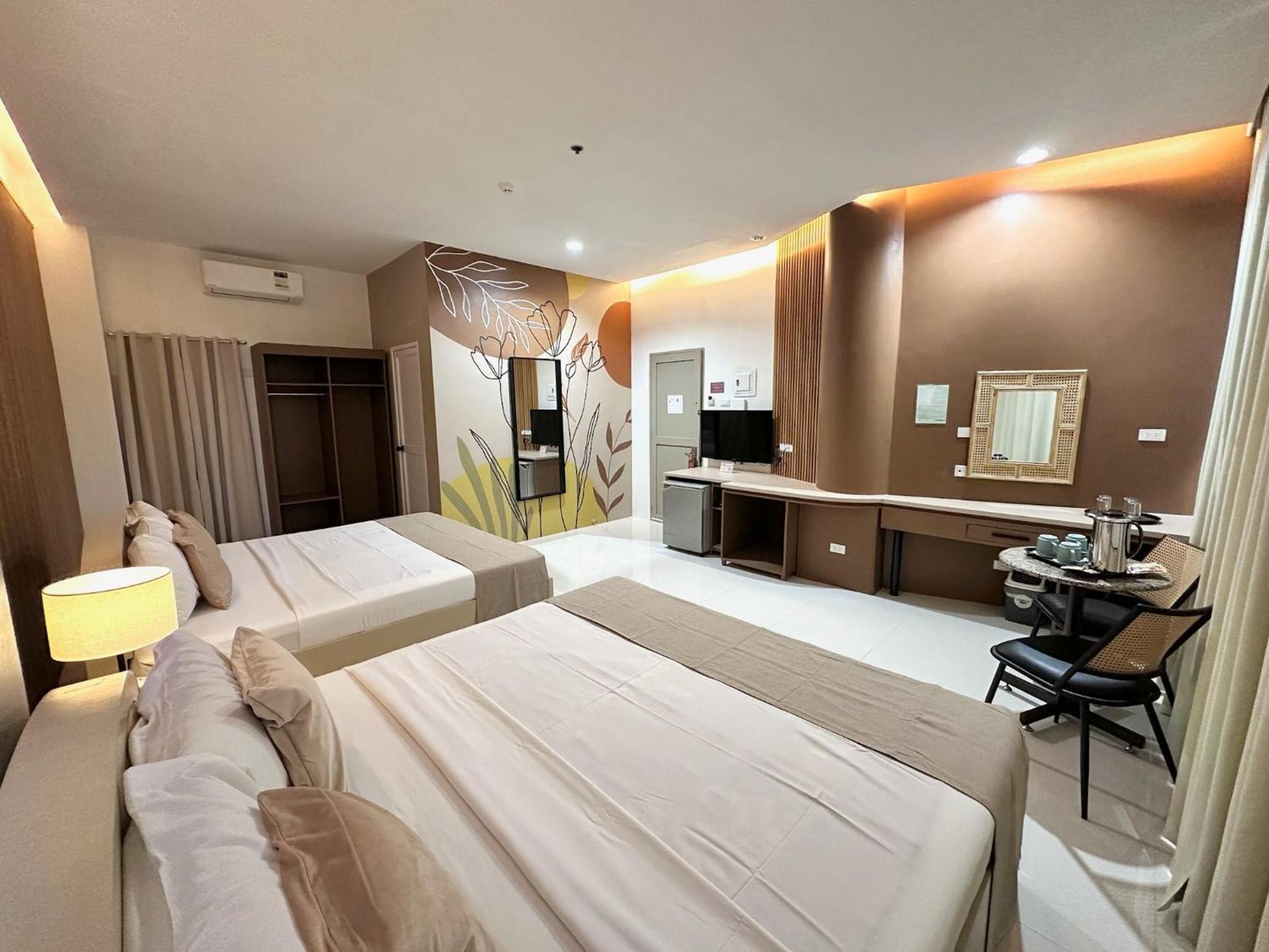 Deluxe Family Room photo 1