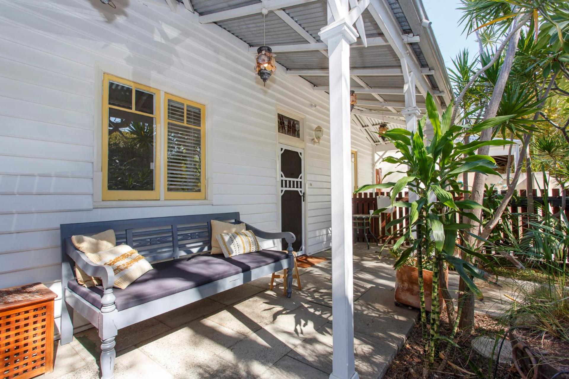 Three-Bedroom House photo 3