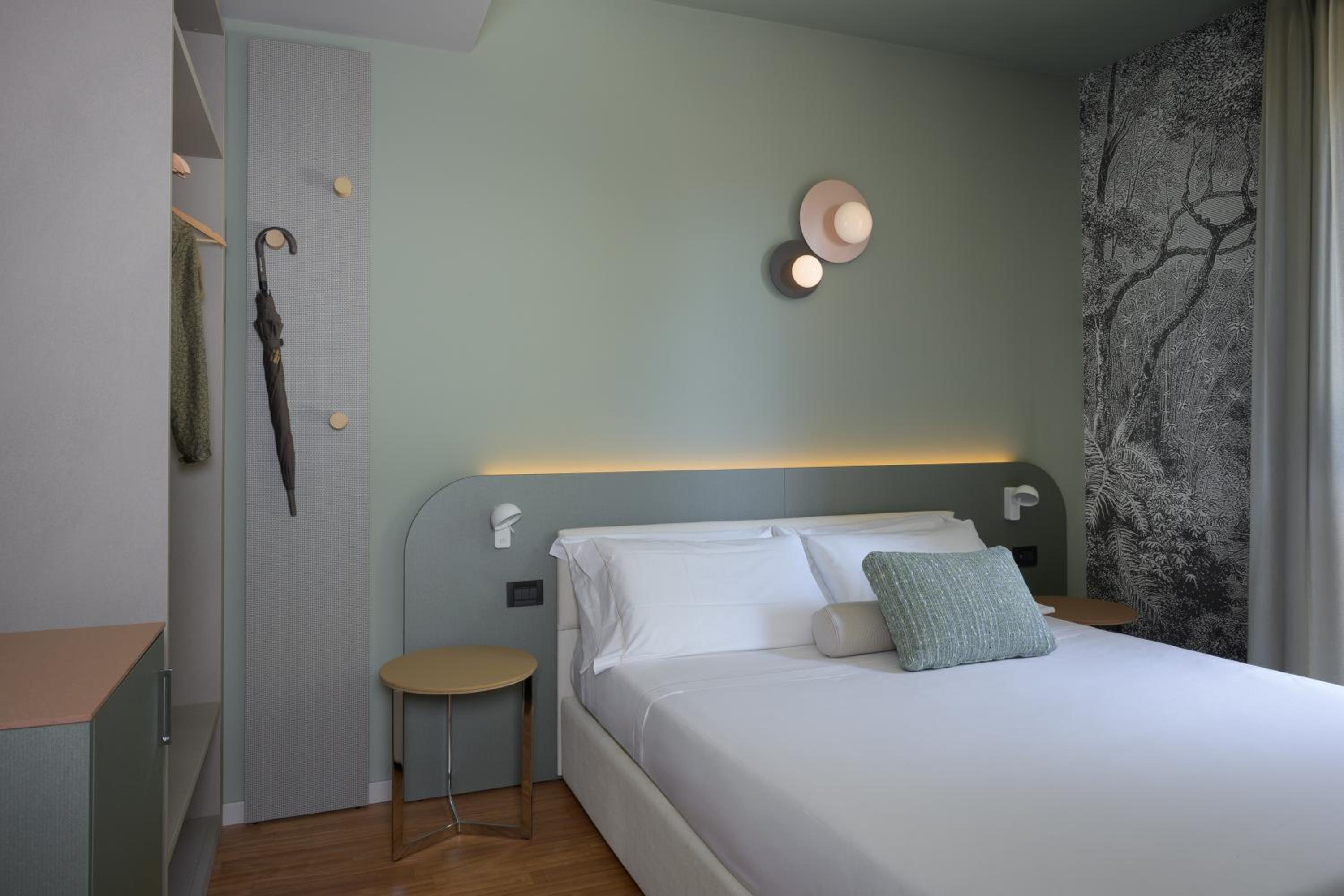 Small Double Room - Photo 2