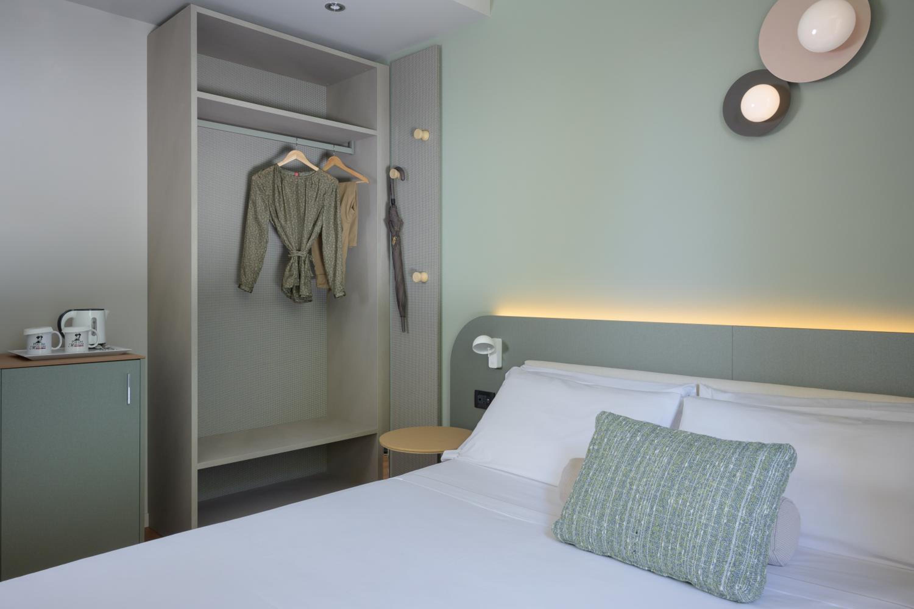 Small Double Room - Photo 5