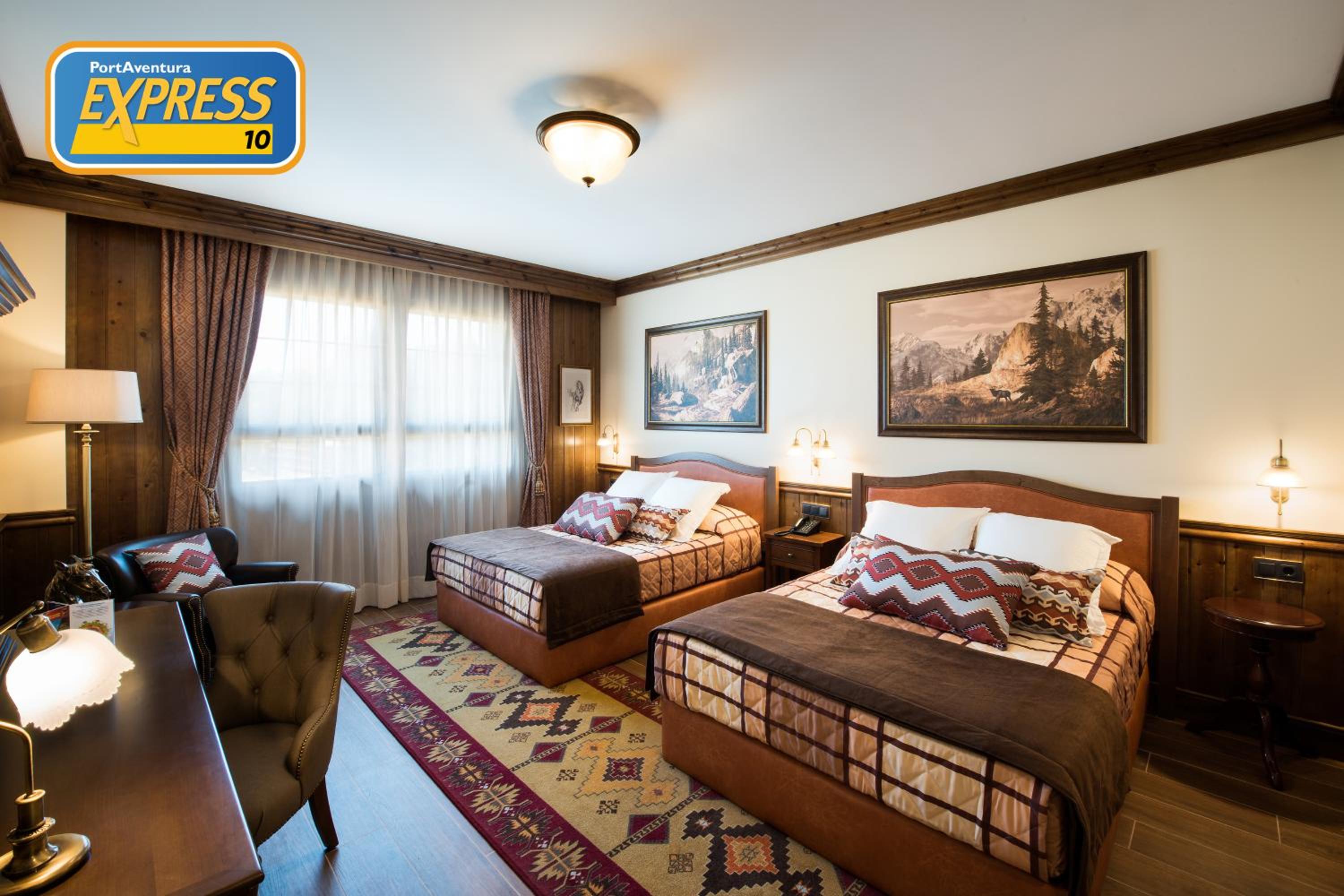 Habitación Deluxe con Acceso al Parque de Atracciones + 1 acceso a Ferrari Land 2 adultos
