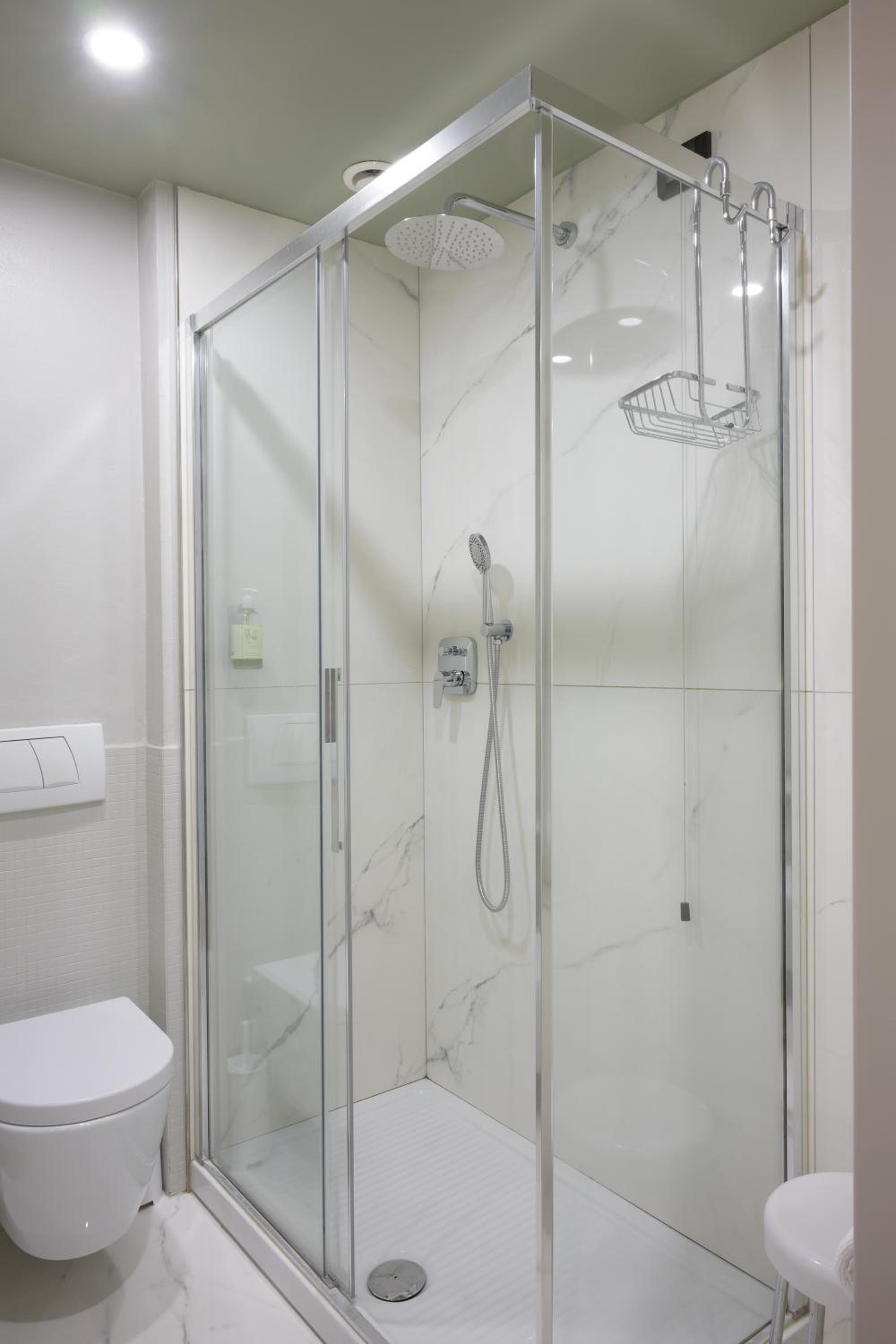 Small Double Room - Photo 3