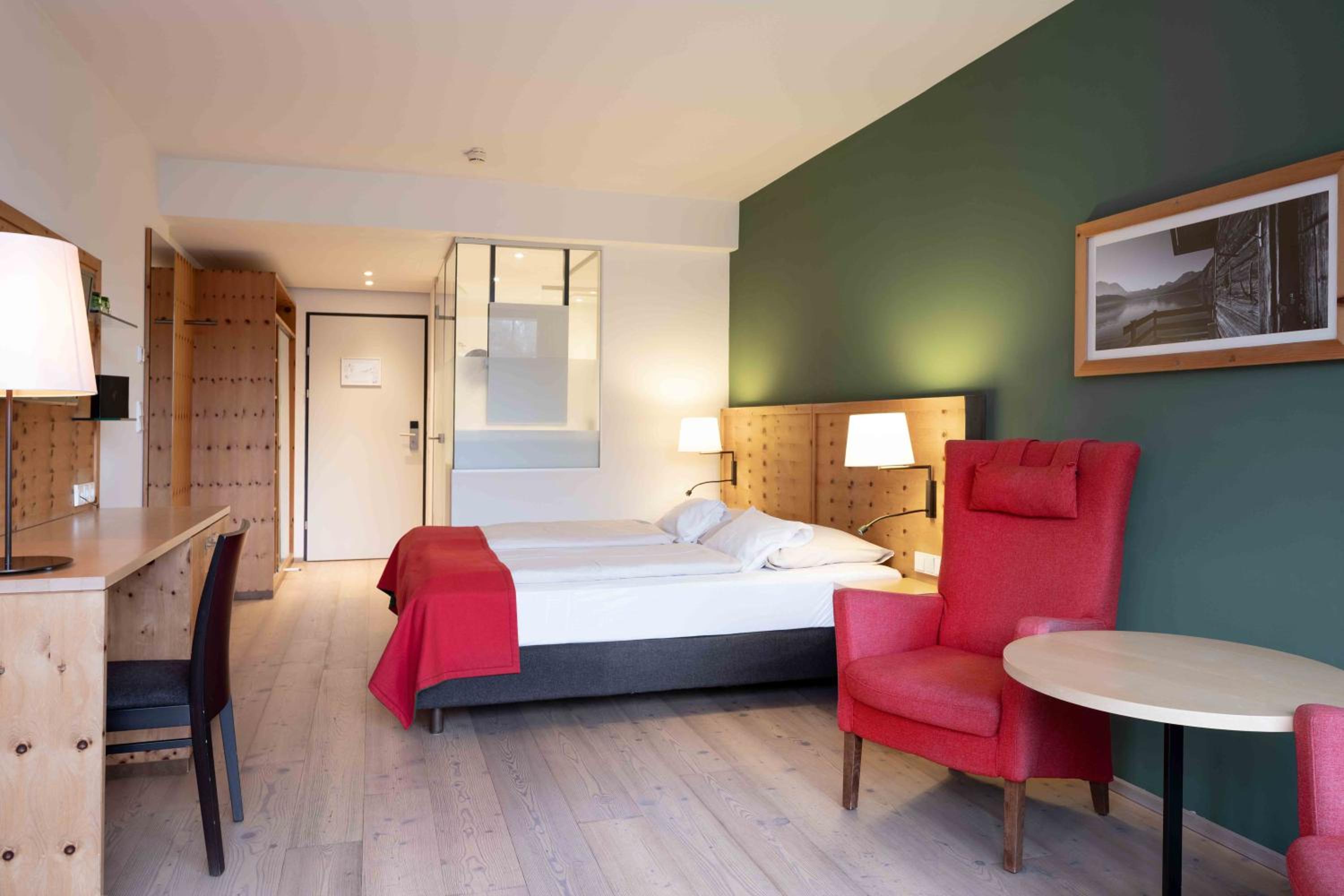 Standard Double Room with Balcony and Mountain View photo 1