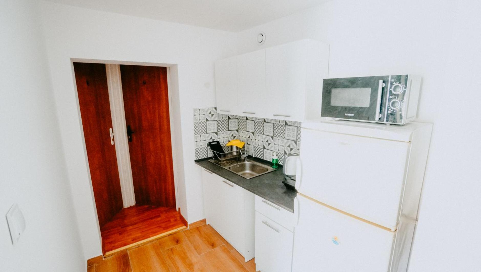 Standard Twin Room with Shared Bathroom