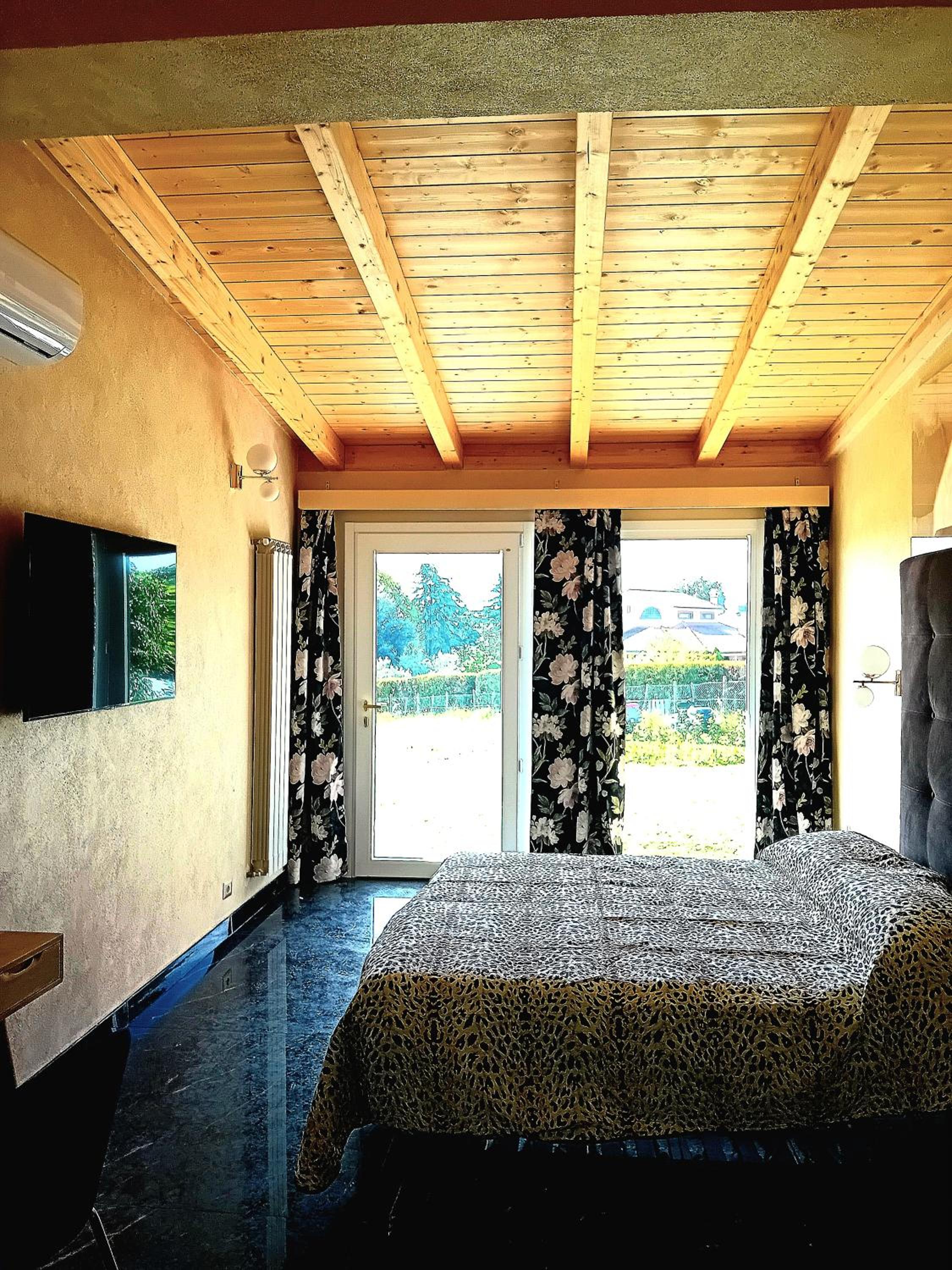 Superior King Room photo 3