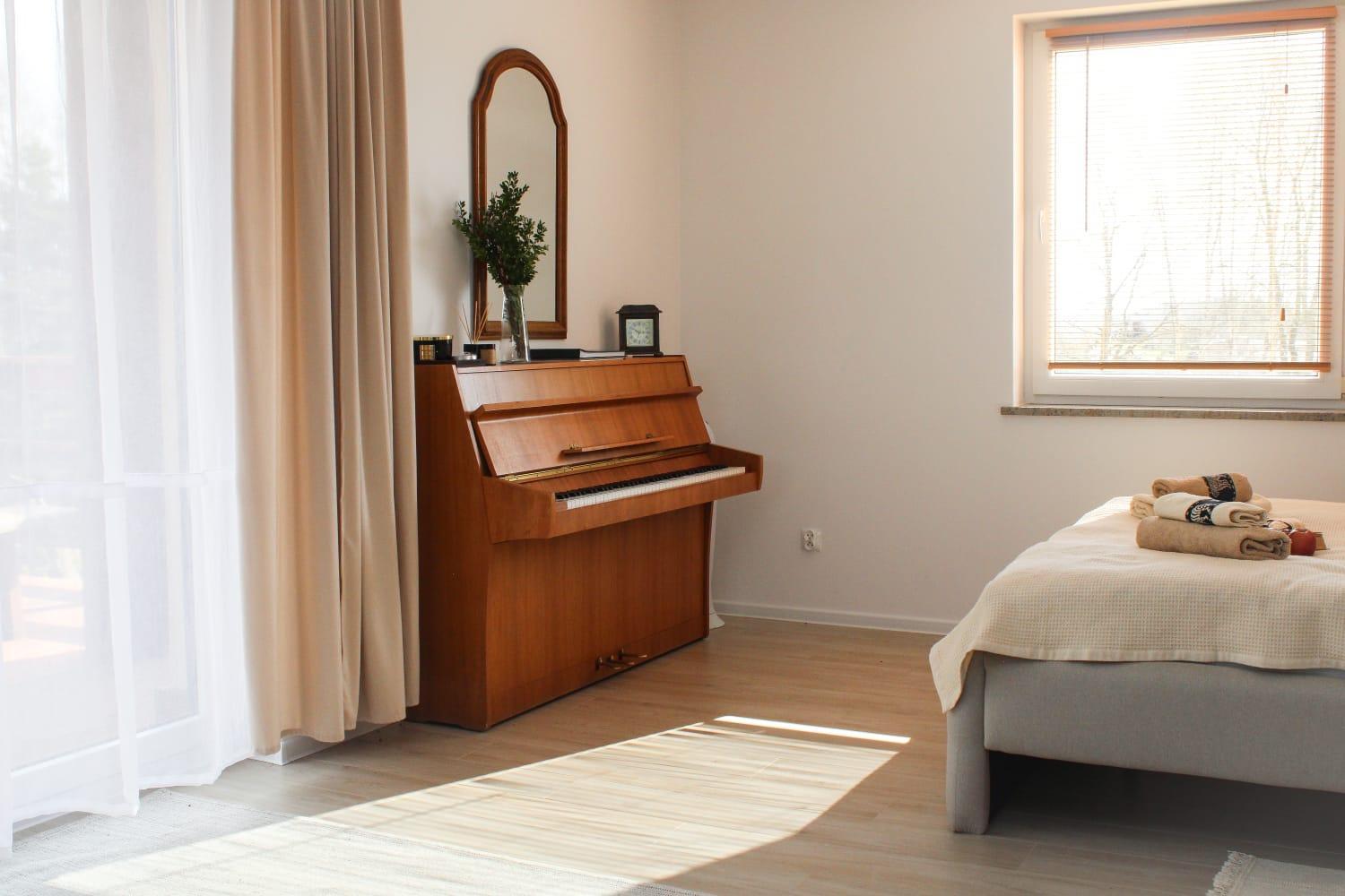 King Suite with Balcony - Photo 13
