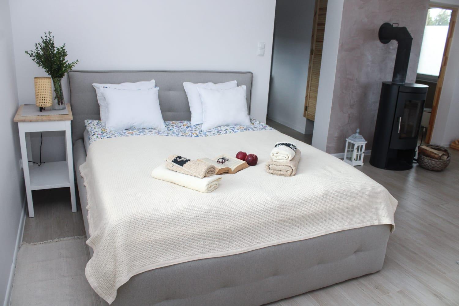 King Suite with Balcony - Photo 2