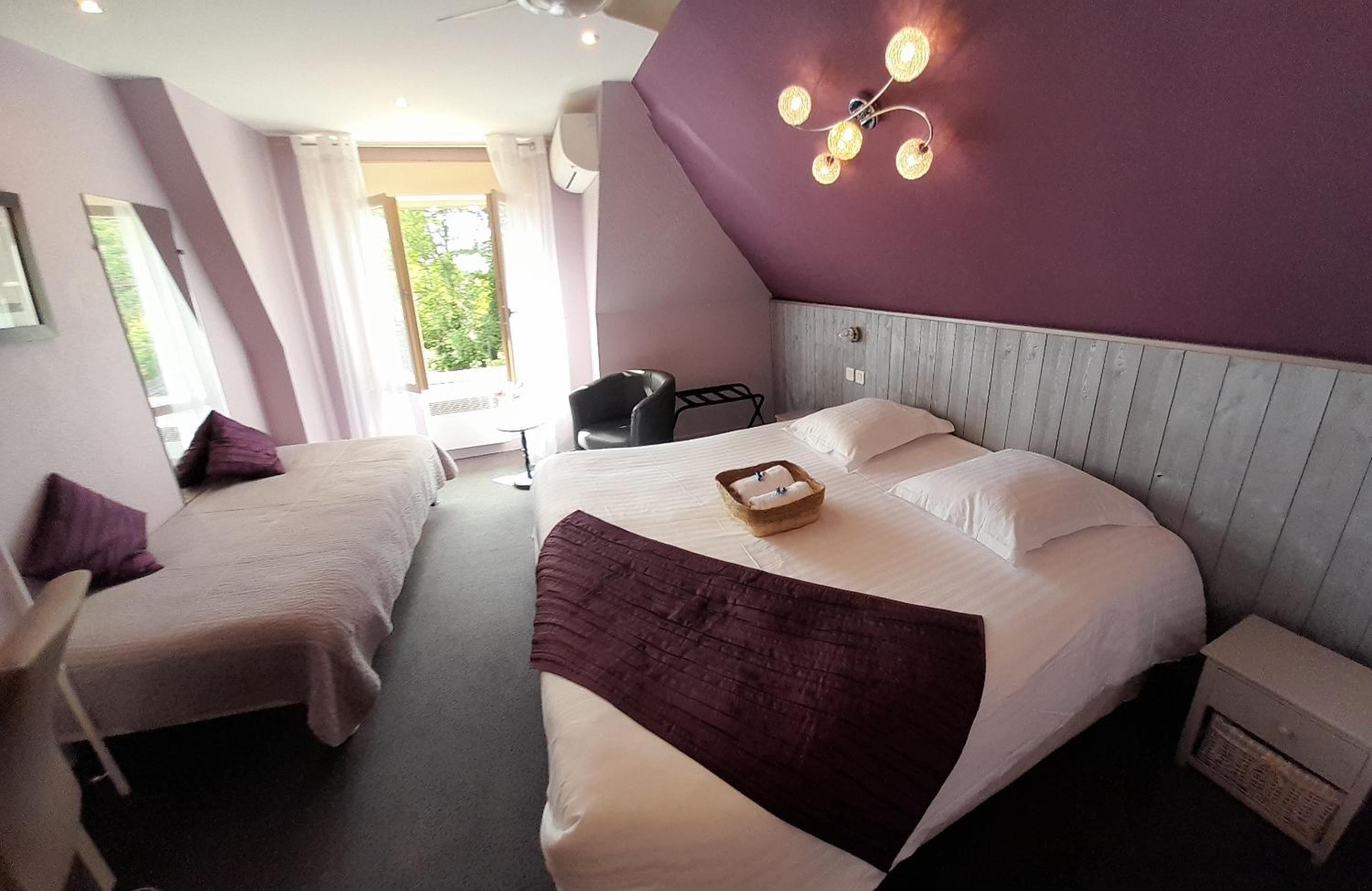 Twin Room - Photo 2