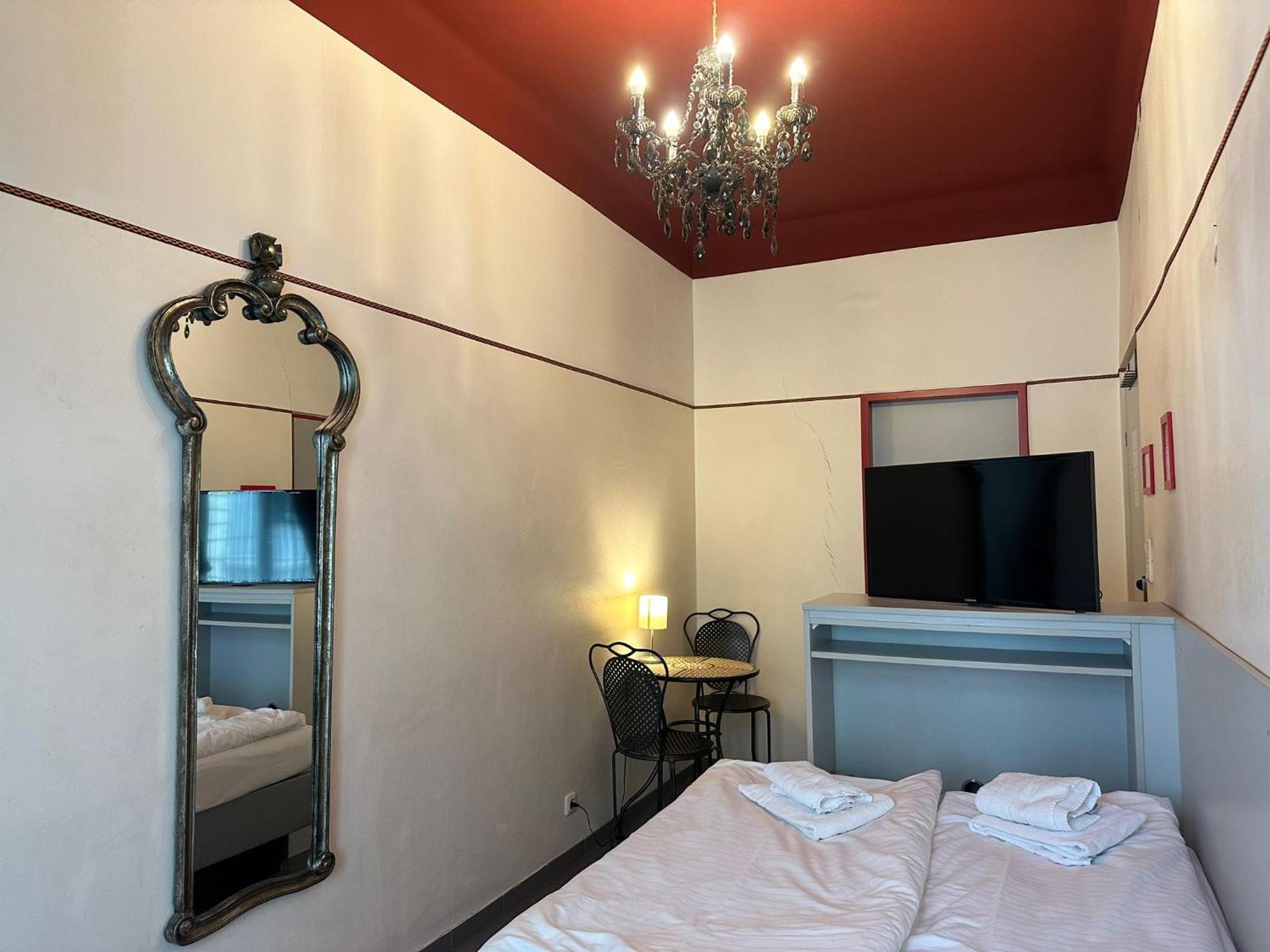 Single Room With Shared Bathroom