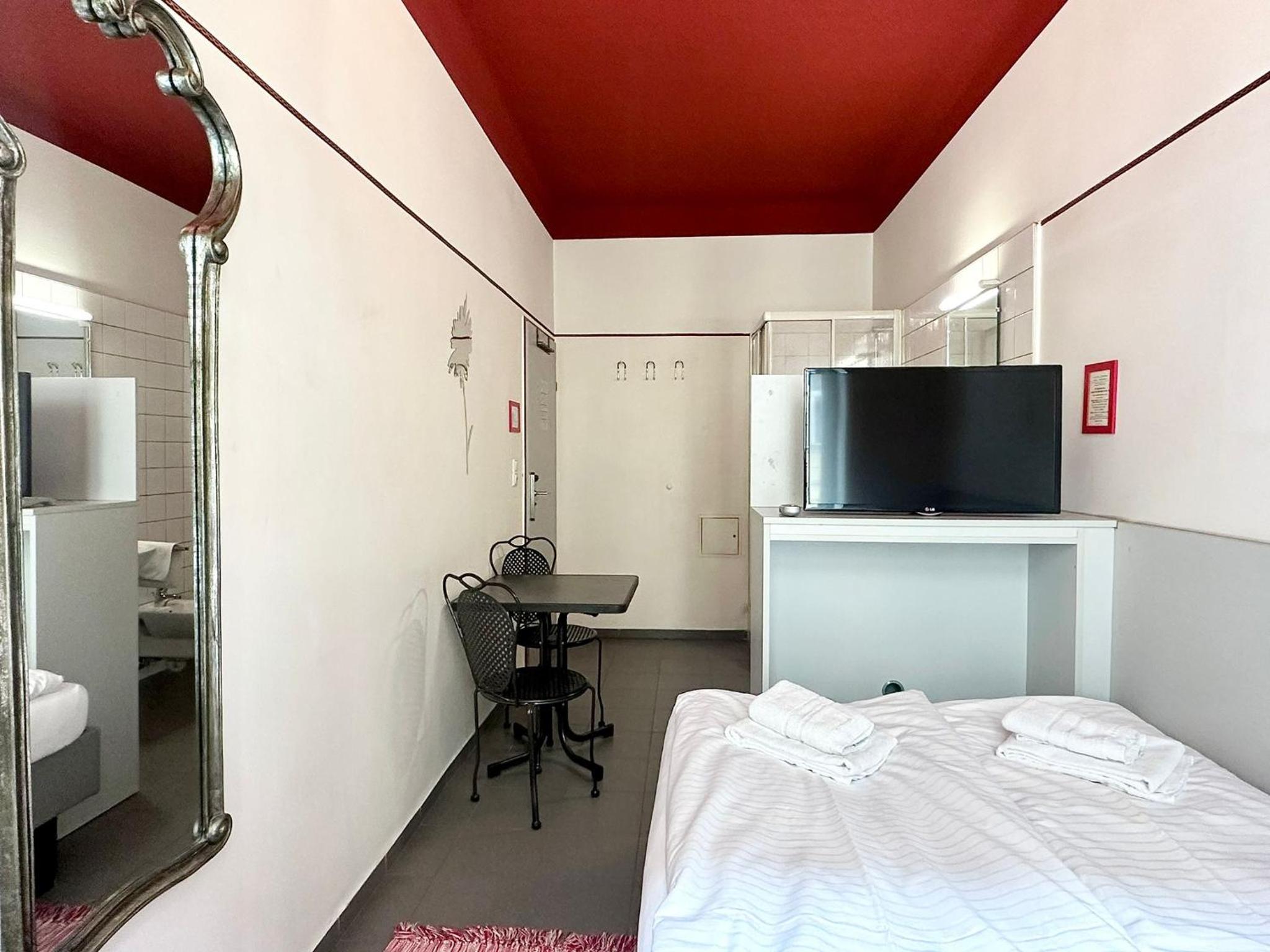 Double Room With Shared Toilet